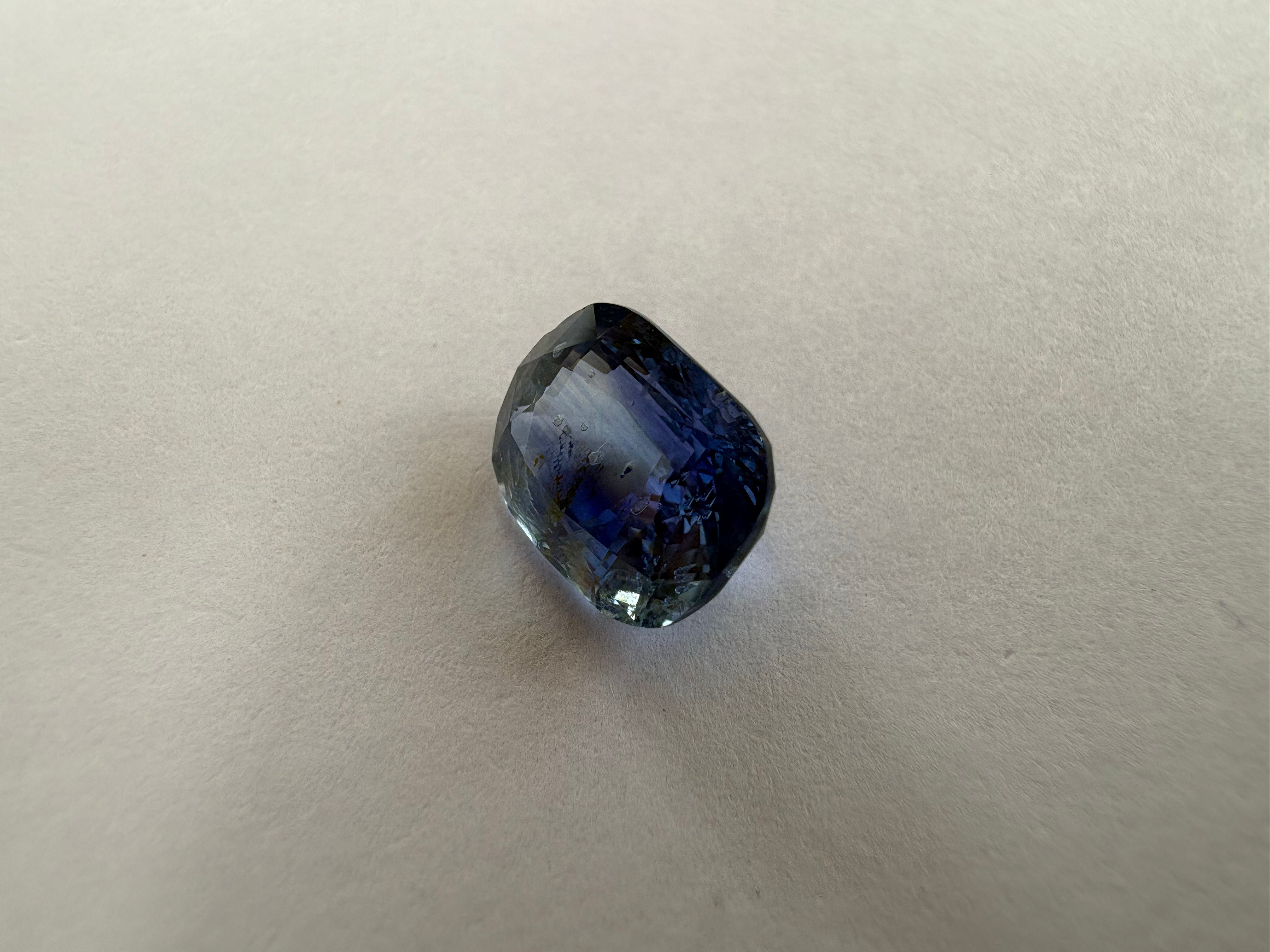 Blue Sapphire 4.00 carat BSR-57 alternate face-up view