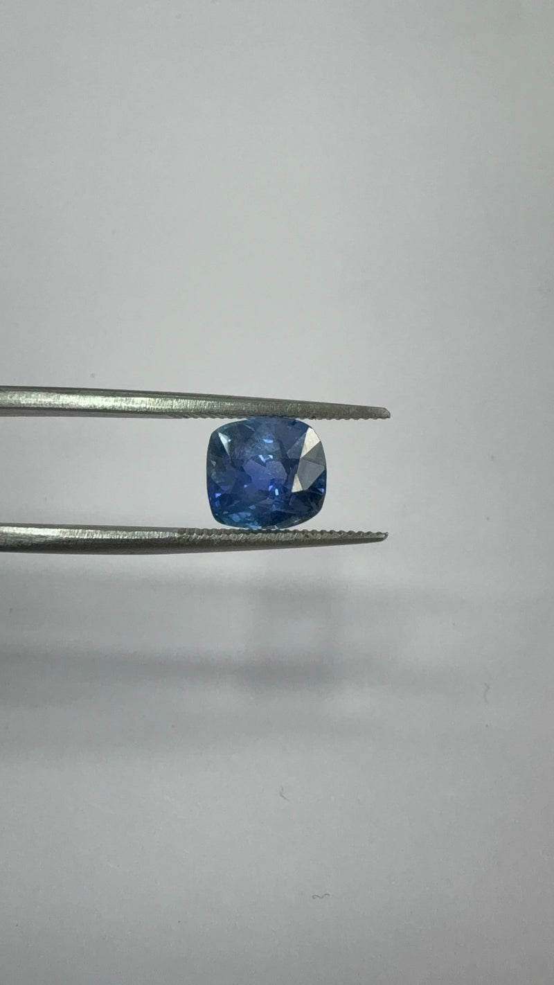 Blue Sapphire – 3.02 Carat – Sri Lanka