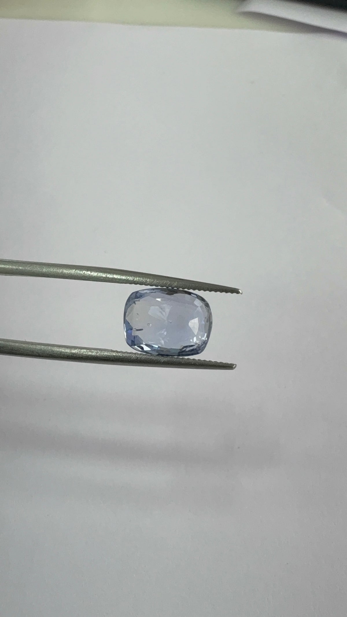 Blue Sapphire 4.01 carat BSR-65 face-up view