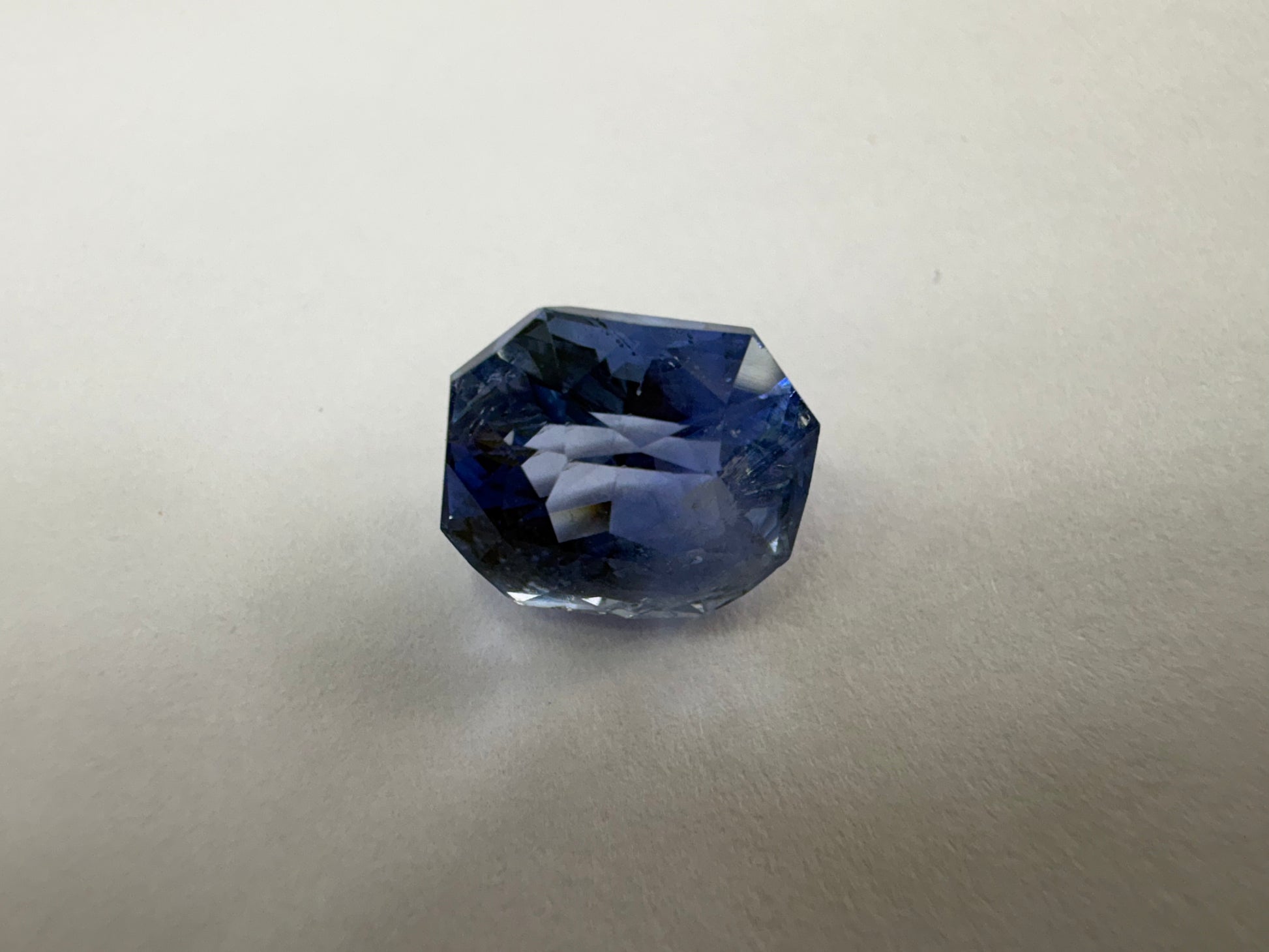 Blue Sapphire 5.07 carat BSR-66 alternate face-up view