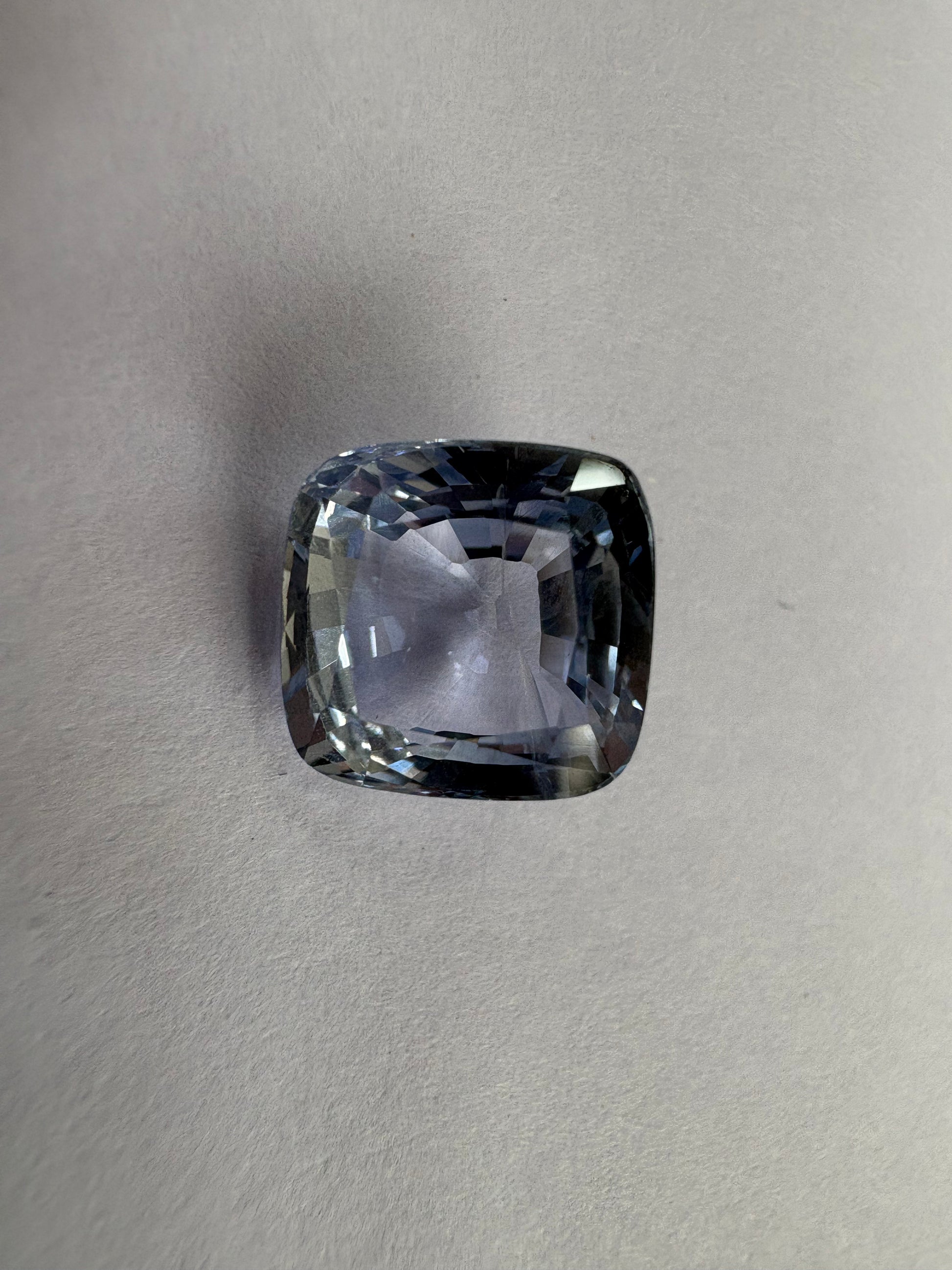 Blue Sapphire 4.85 carat BSR-71 alternate face-up view