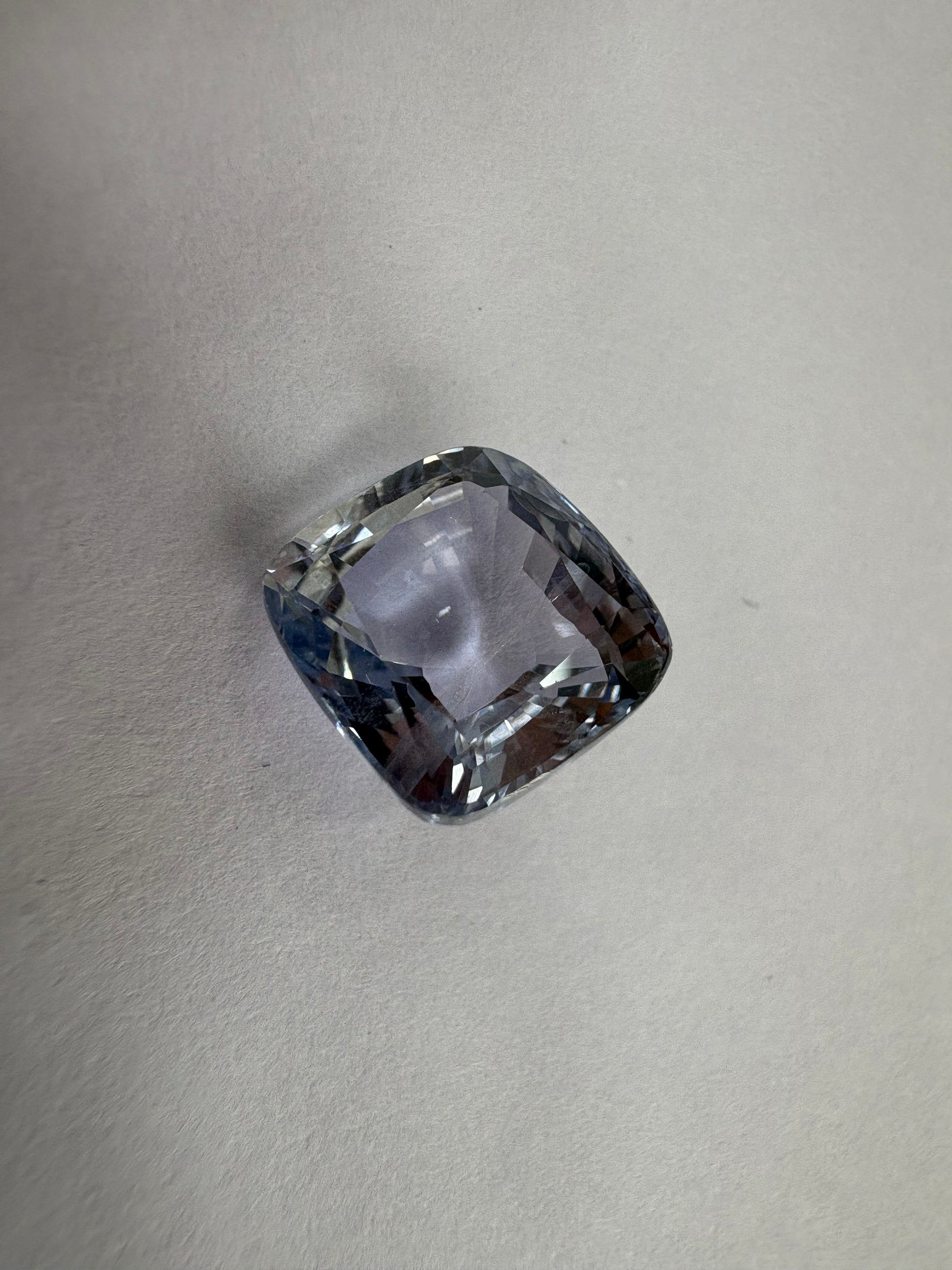 Blue Sapphire 4.85 carat BSR-71 close view