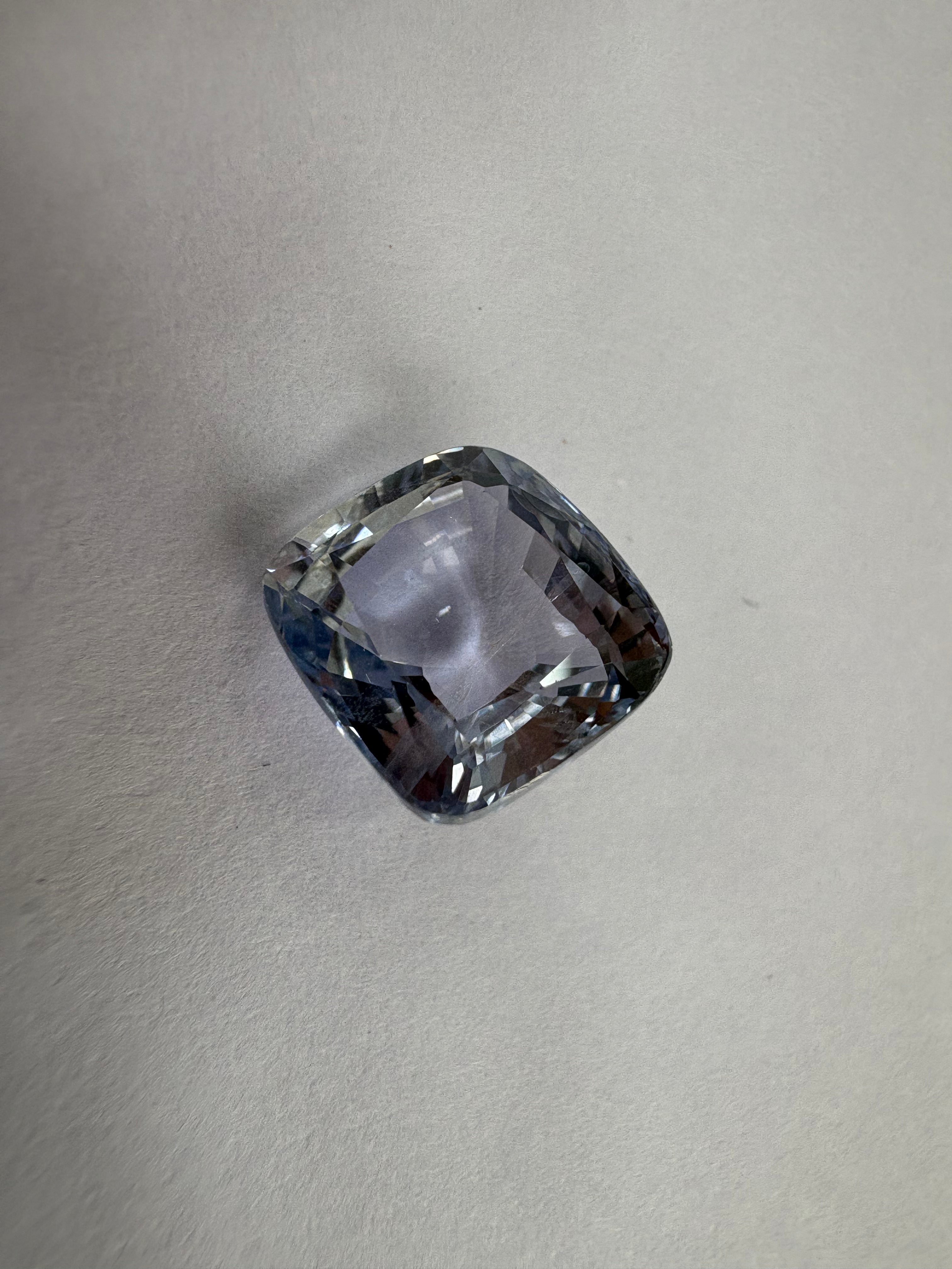 Blue Sapphire 4.85 carat BSR-71 close view