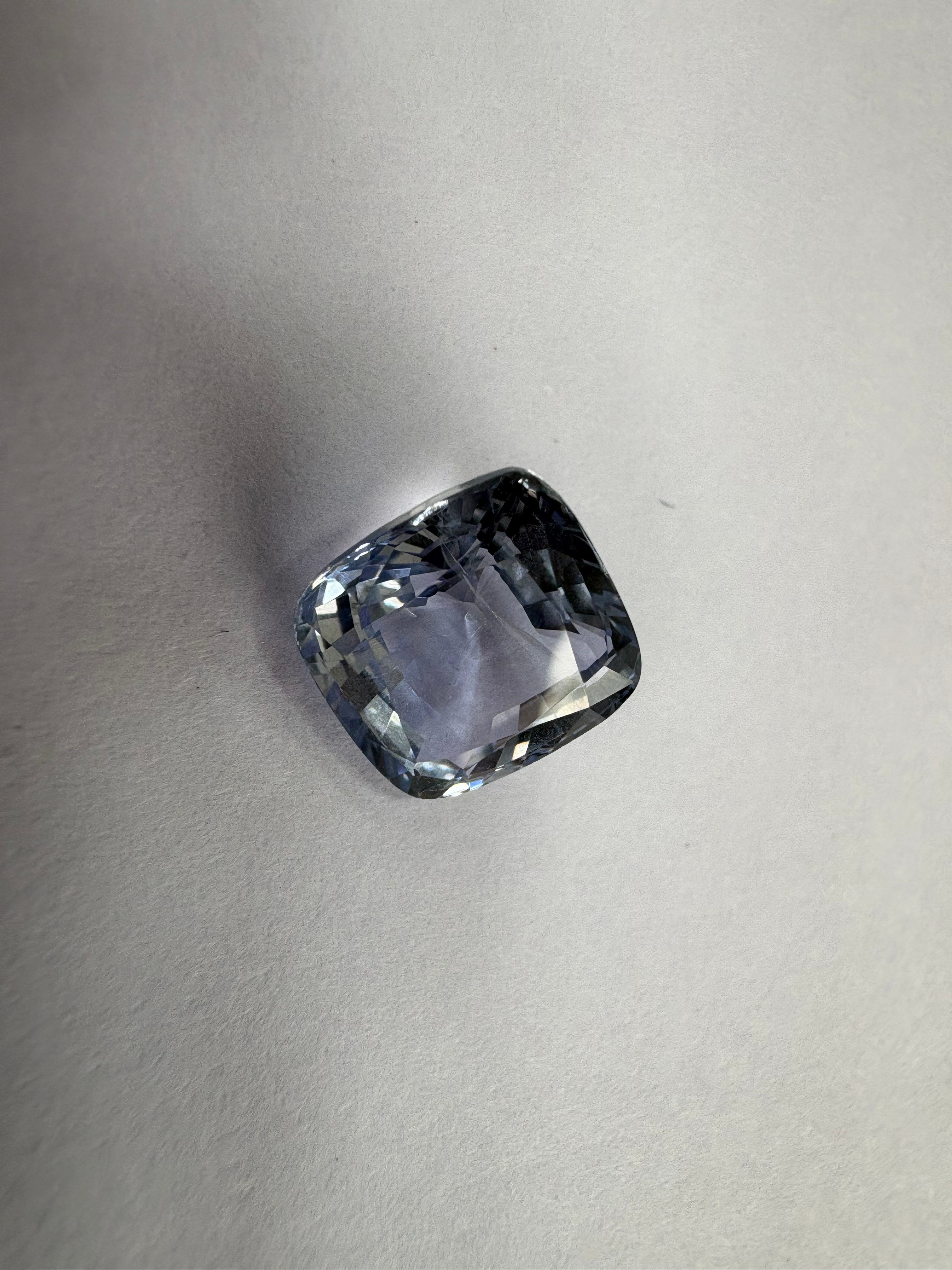 Blue Sapphire 4.85 carat BSR-71 angled view