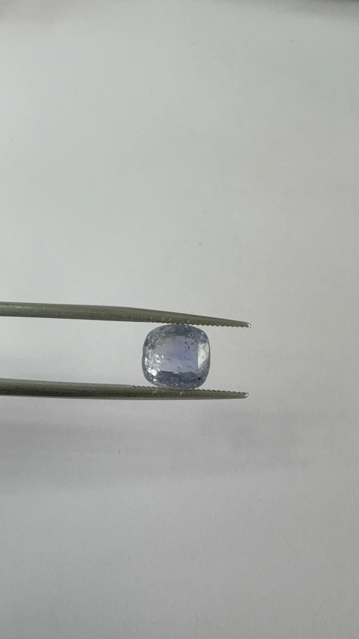 Blue Sapphire 3.85 carat BSR-75 front view