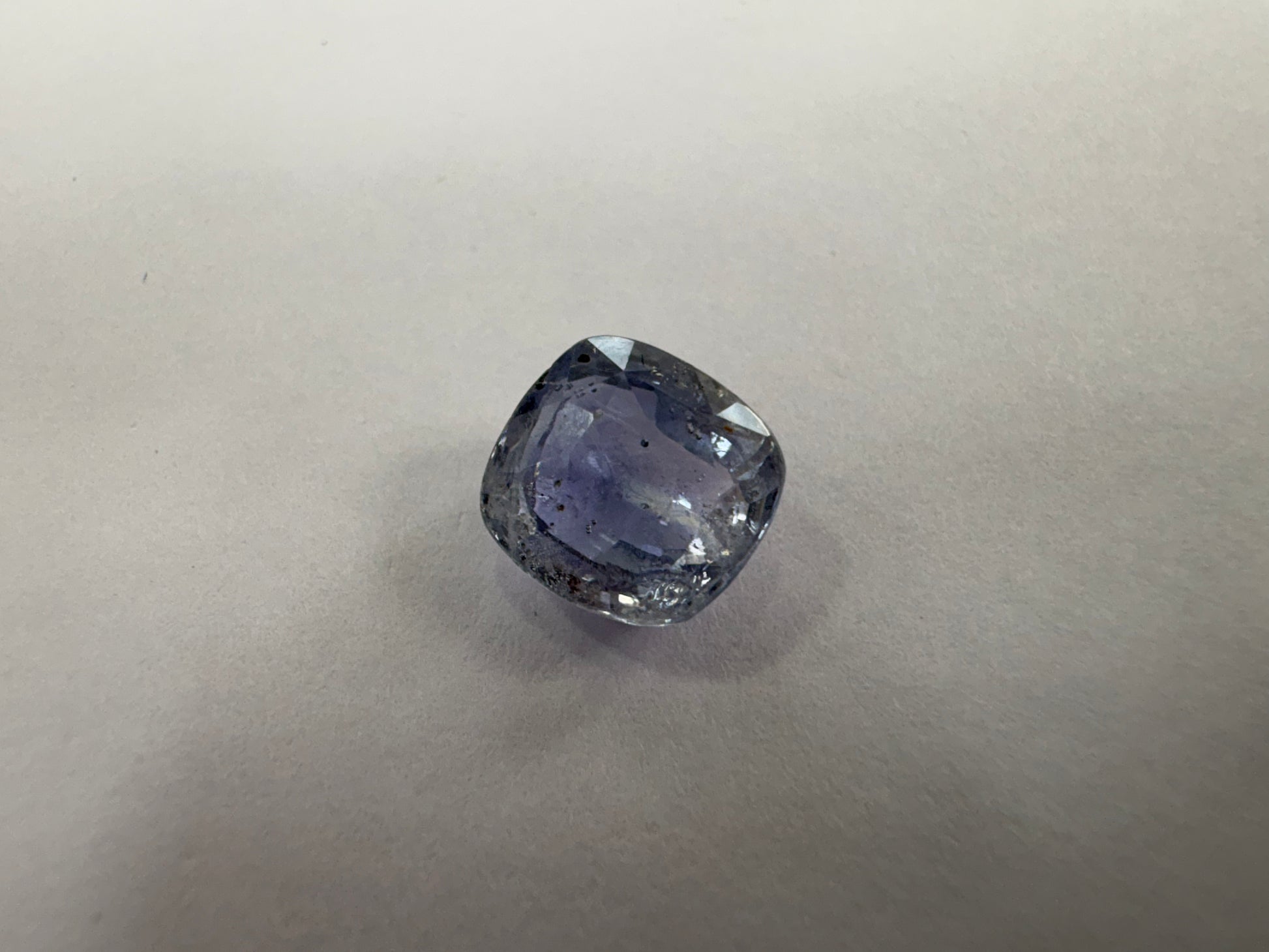 Blue Sapphire 3.85 carat BSR-75 close view