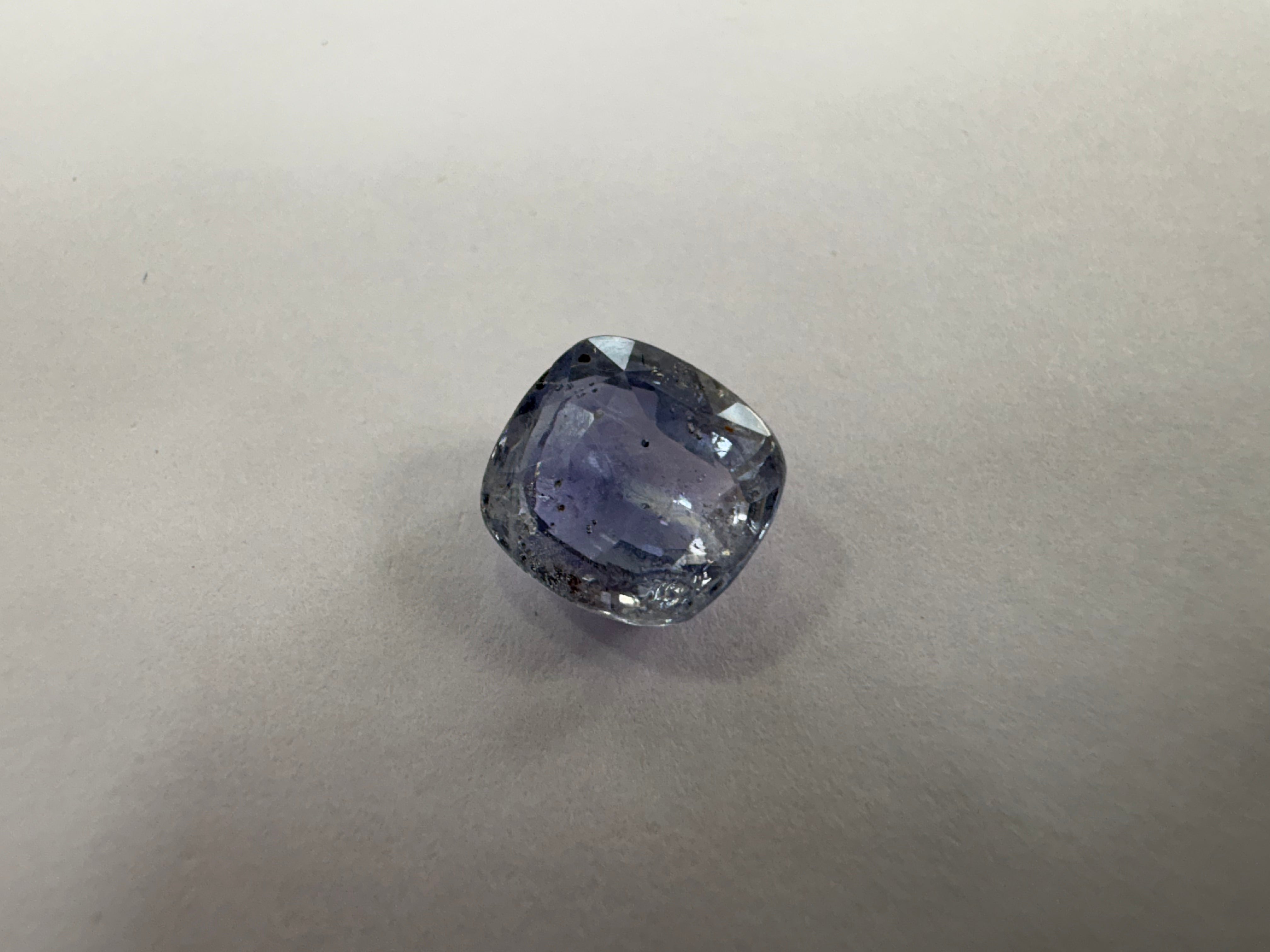 Blue Sapphire 3.85 carat BSR-75 close view