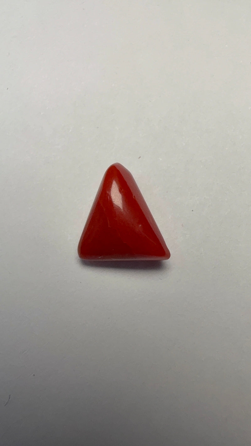 Red Coral – 3.02 Carat – Italy – Triangular