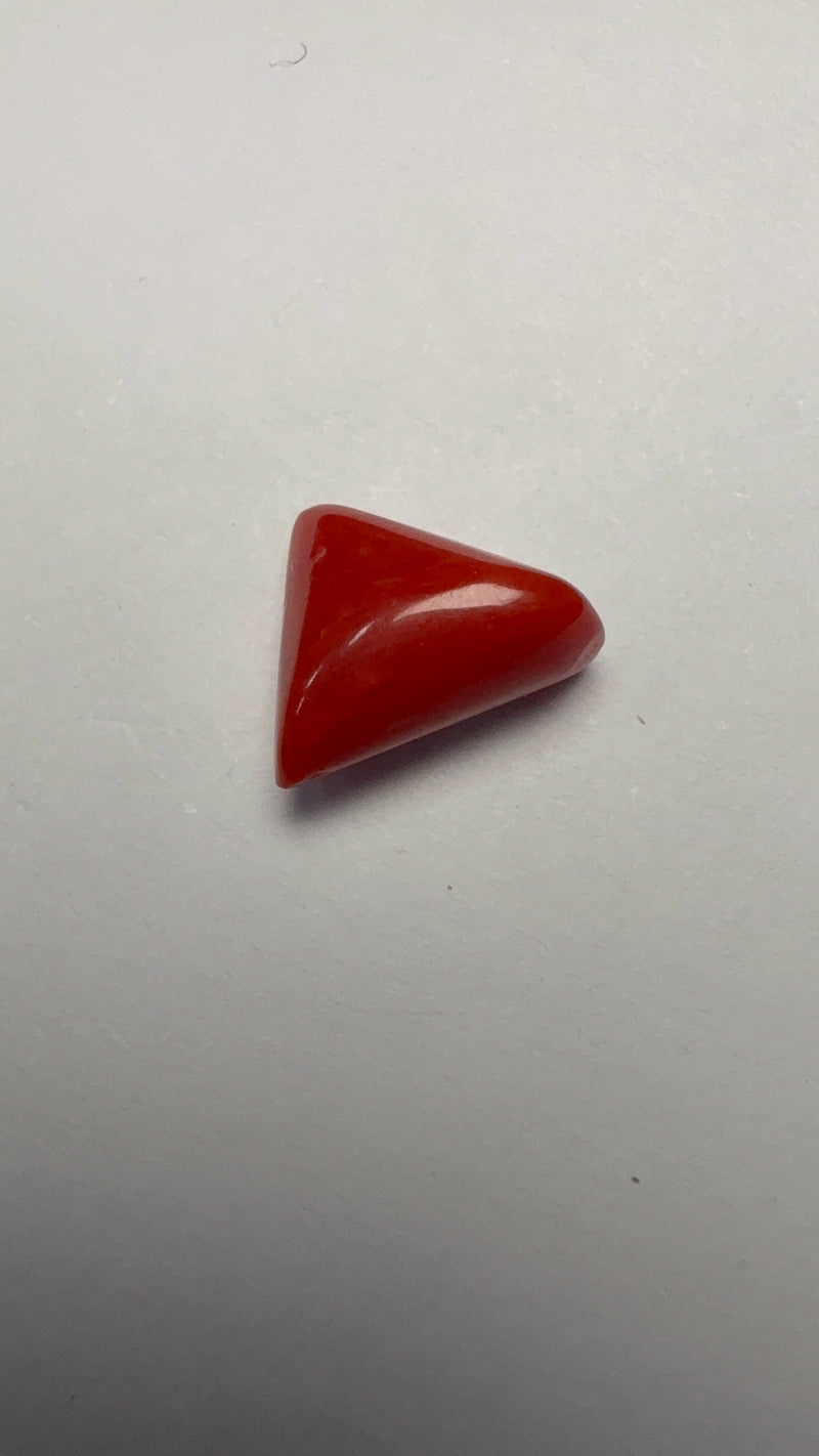 Red Coral – 3.02 Carat – Italy – Triangular