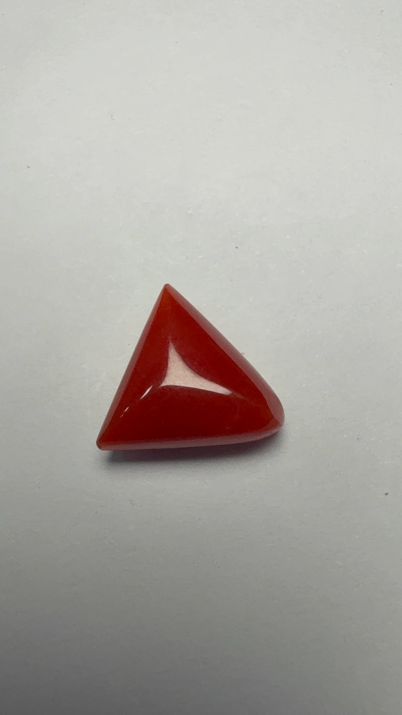 Red Coral – 5.40 Carat – Italy – Triangular