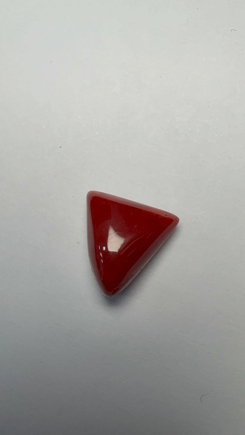 Red Coral – 7.72 Carat – Italy – Triangular