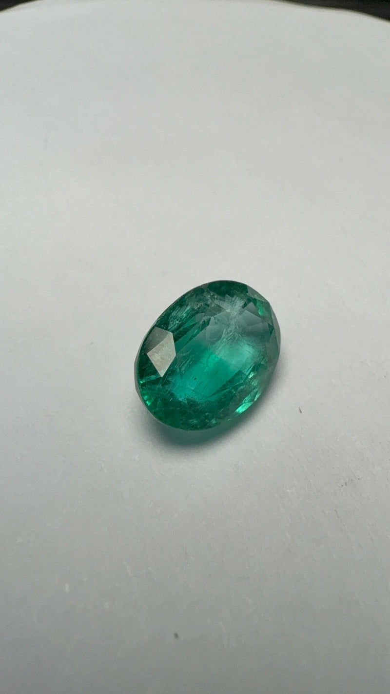Emerald – 2.56 Carat – Zambia – Oval