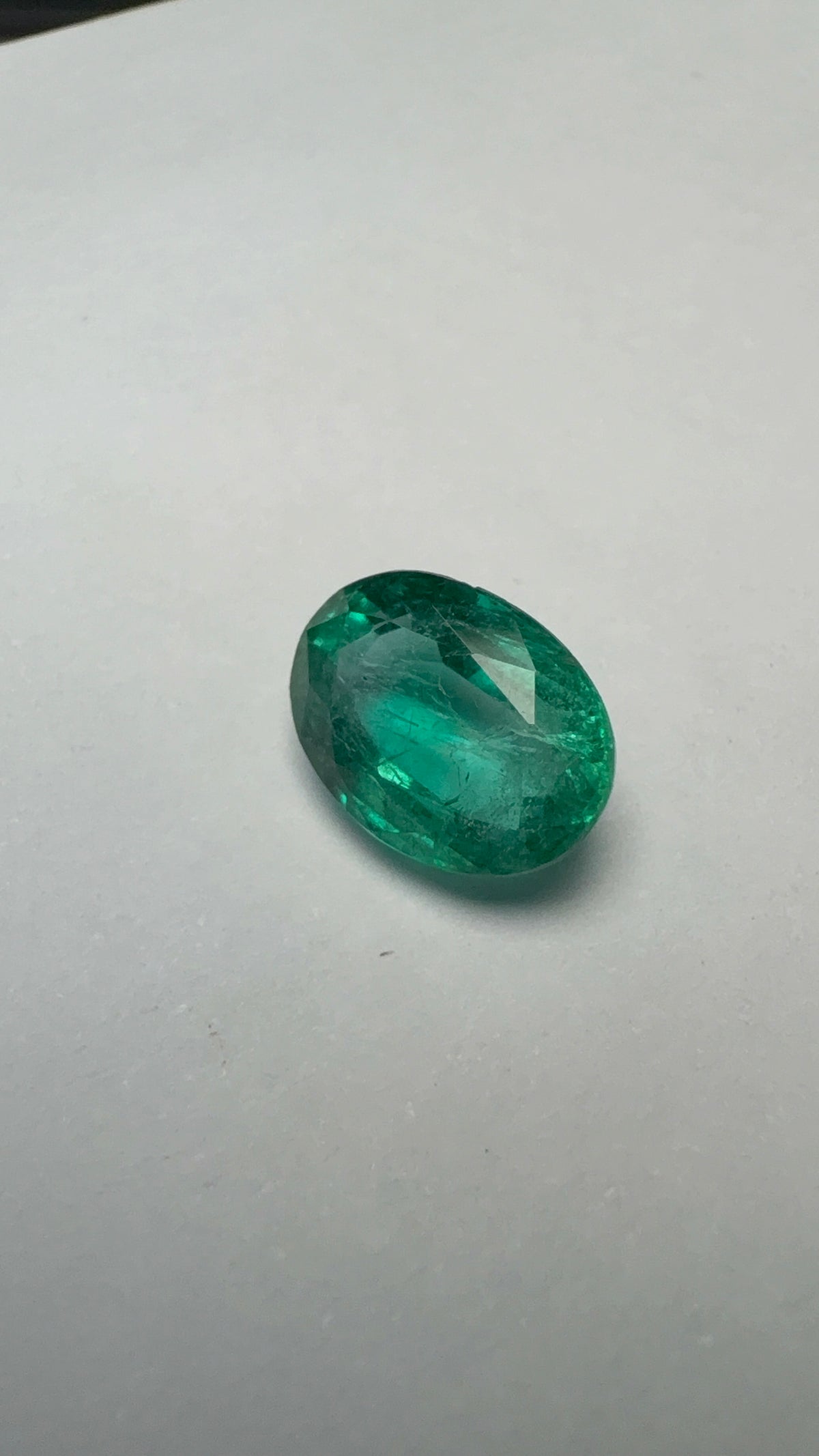 Emerald 2.56 carat EMER-10 close view
