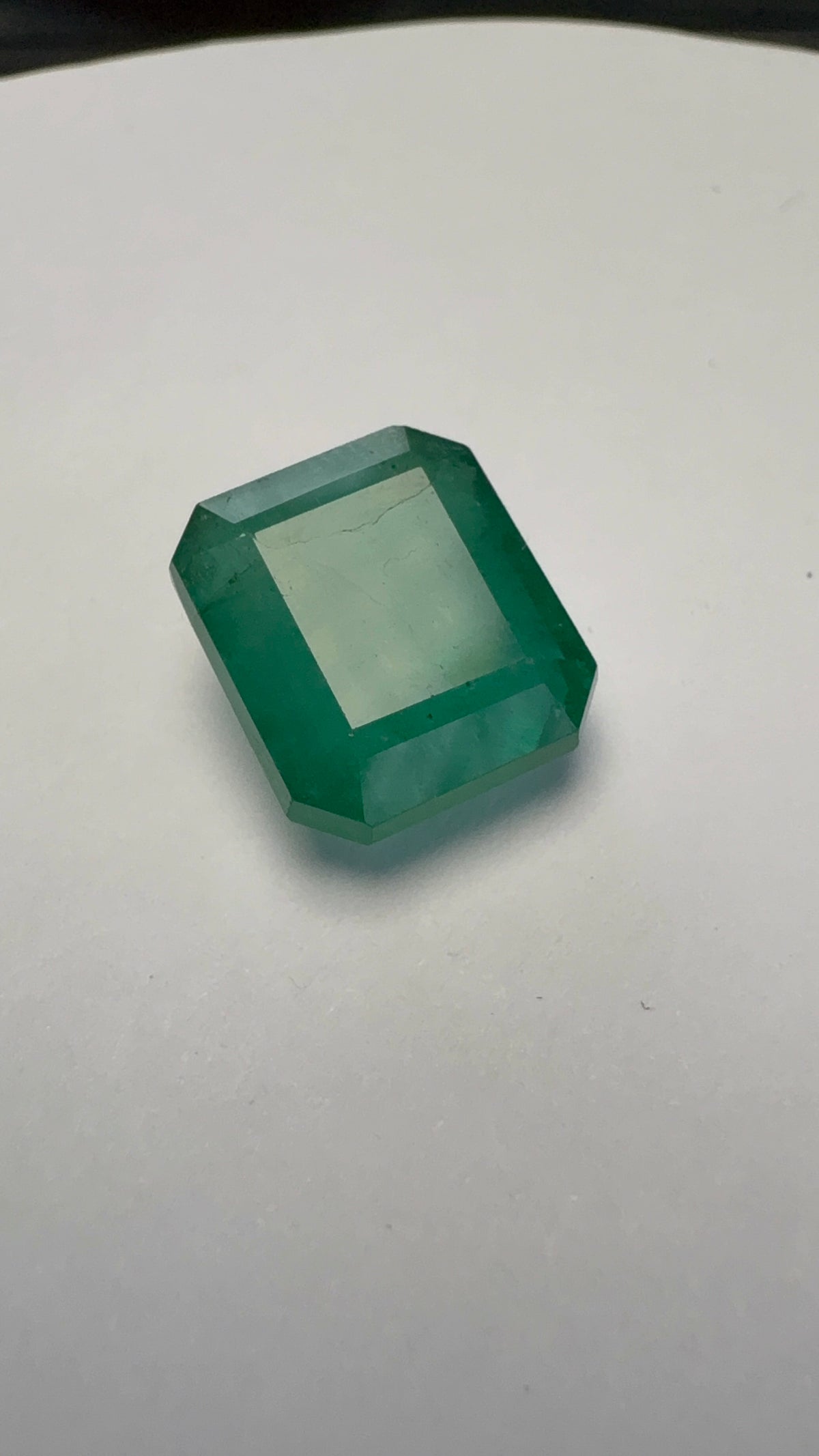 Emerald 6.55 carat EMER-112 alternate face-up view