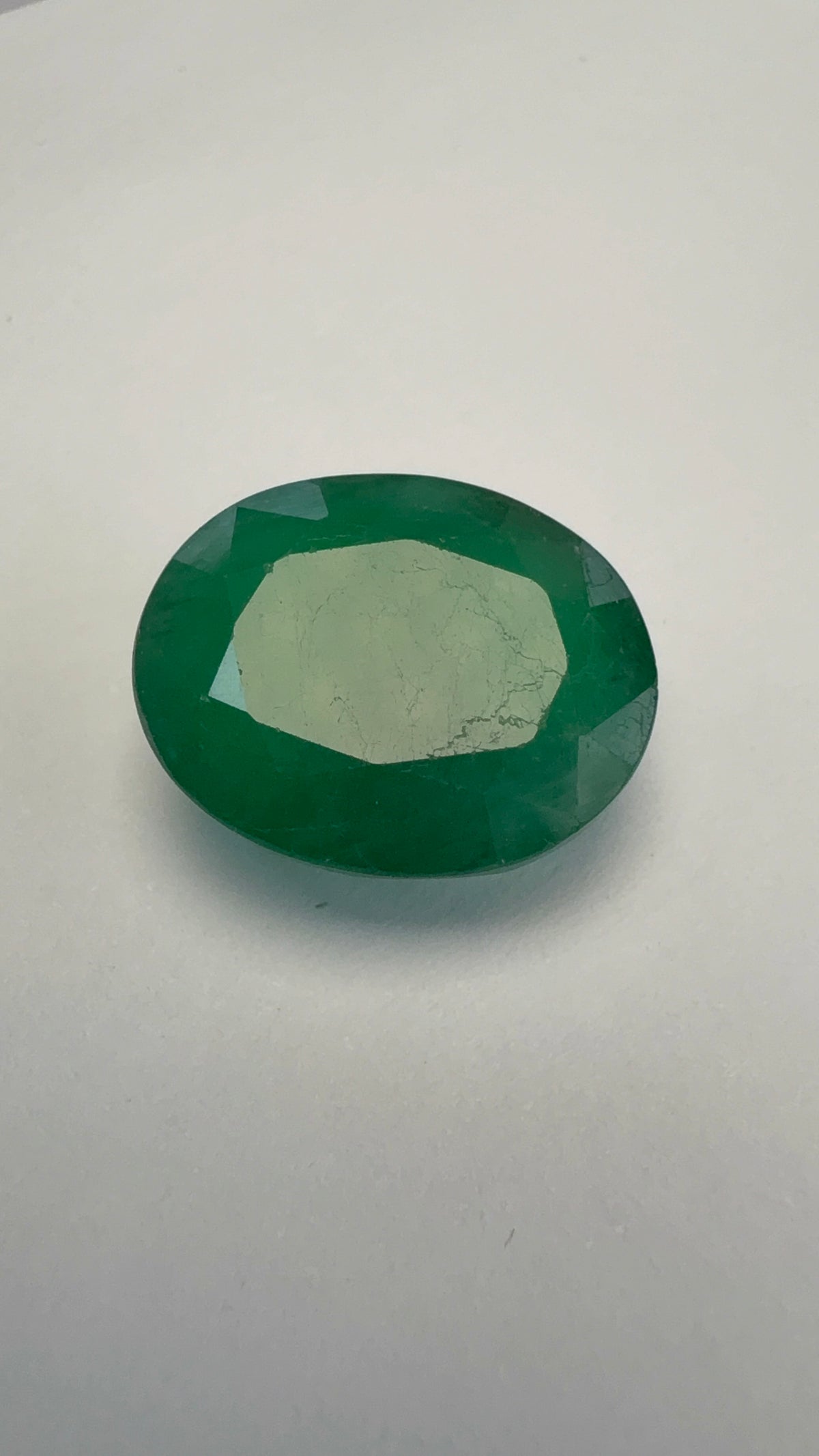 Emerald 9.28 carat EMER-116 face-up view