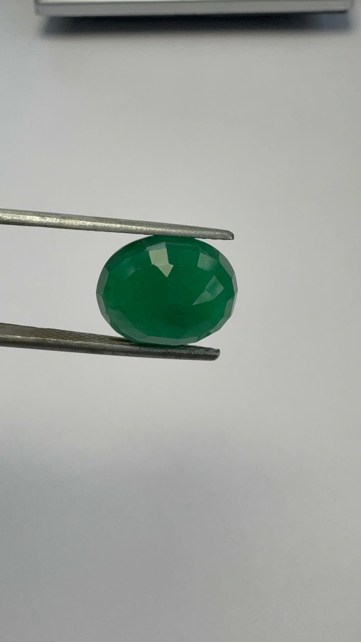 Emerald 9.28 carat EMER-116 reverse view