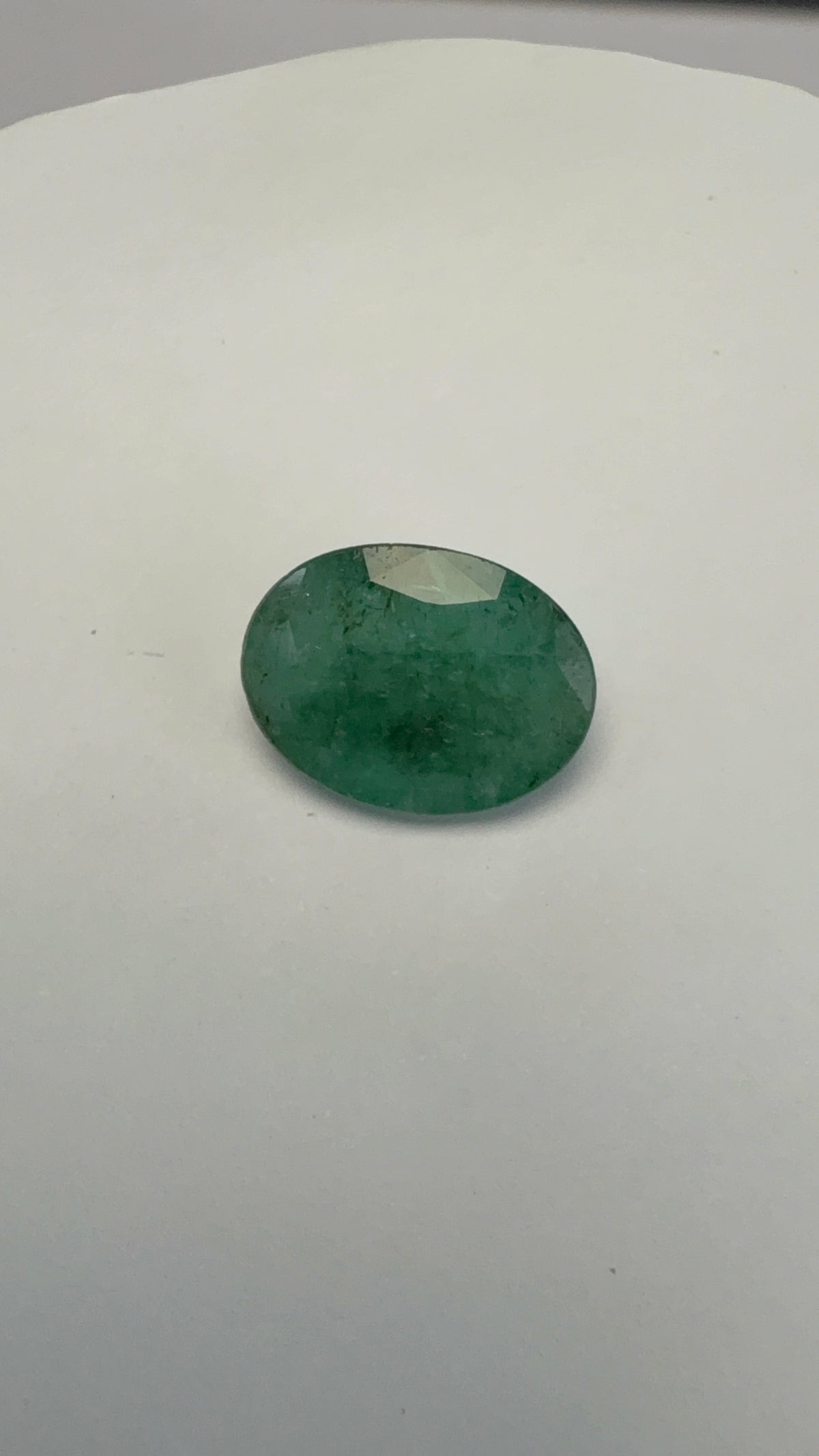 Emerald 8.28 carat EMER-122 face-up view