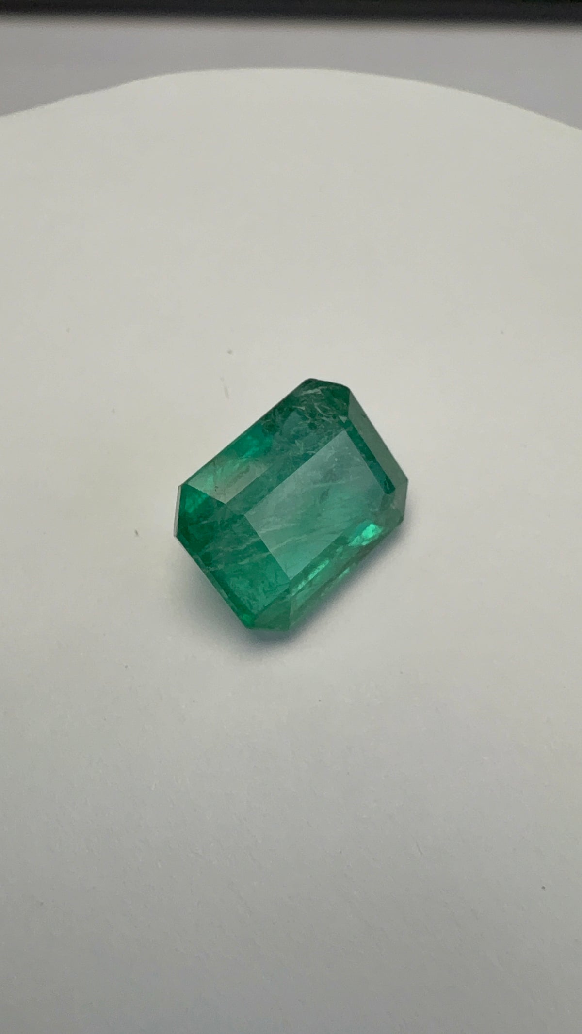 Emerald 8.38 carat EMER-123 face-up view