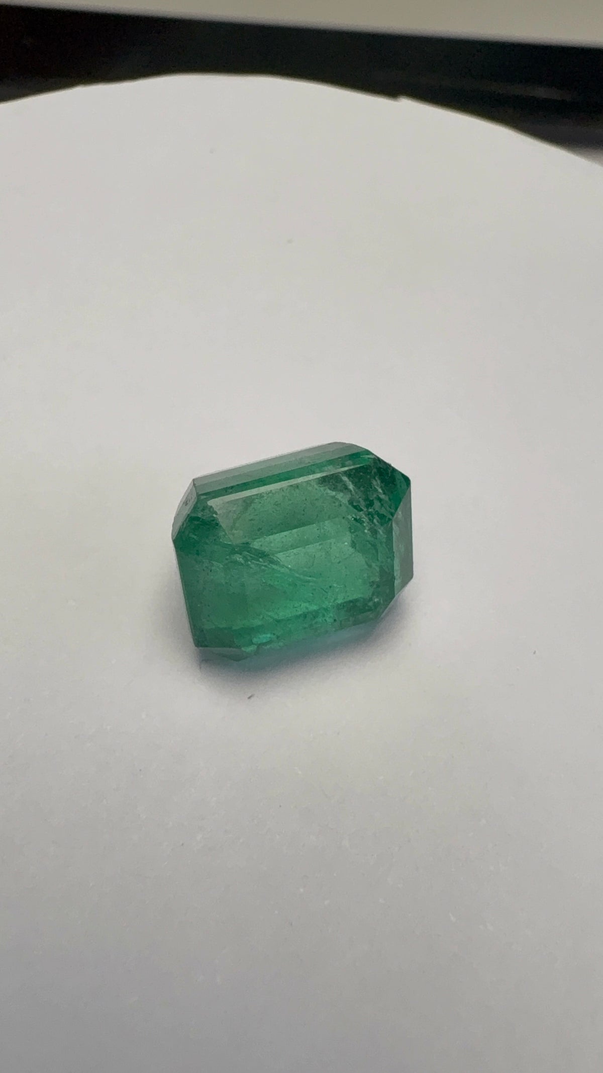 Emerald 7.72 carat EMER-125 face-up view
