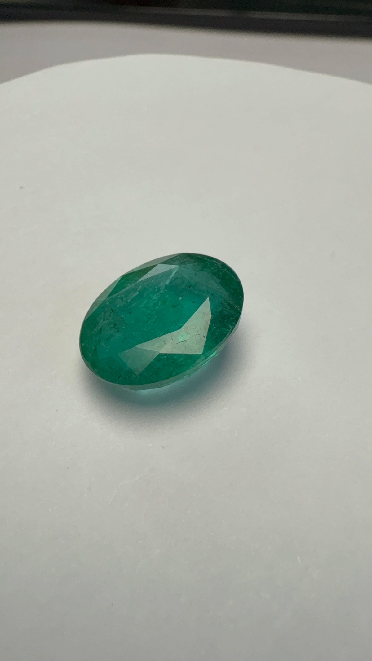 Emerald 5.72 carat EMER-126 close view