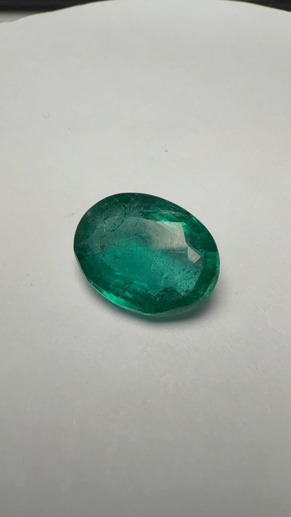 Emerald 4.85 carat EMER-129 alternate face-up view