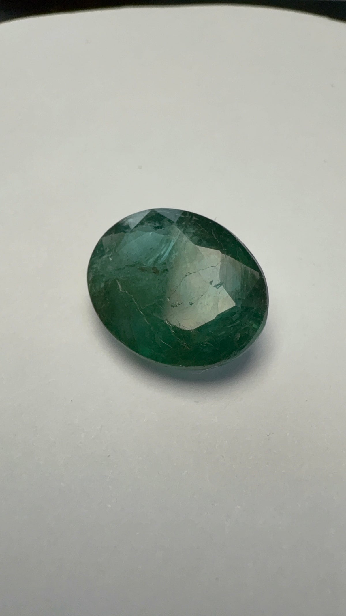 Emerald 5.66 carat EMER-13 close view