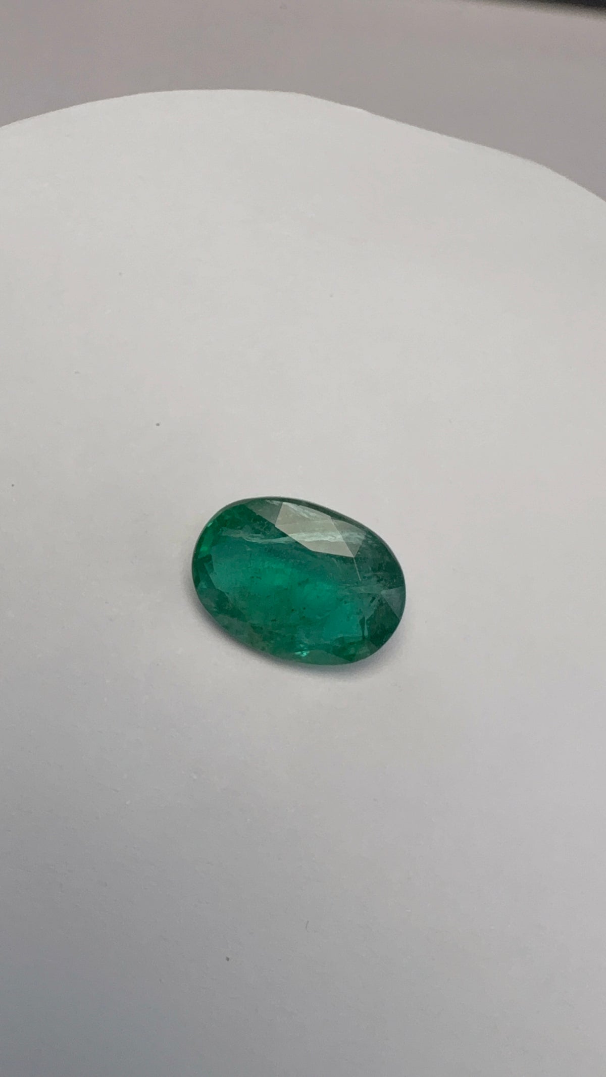 Emerald 7.17 carat EMER-133 face-up view