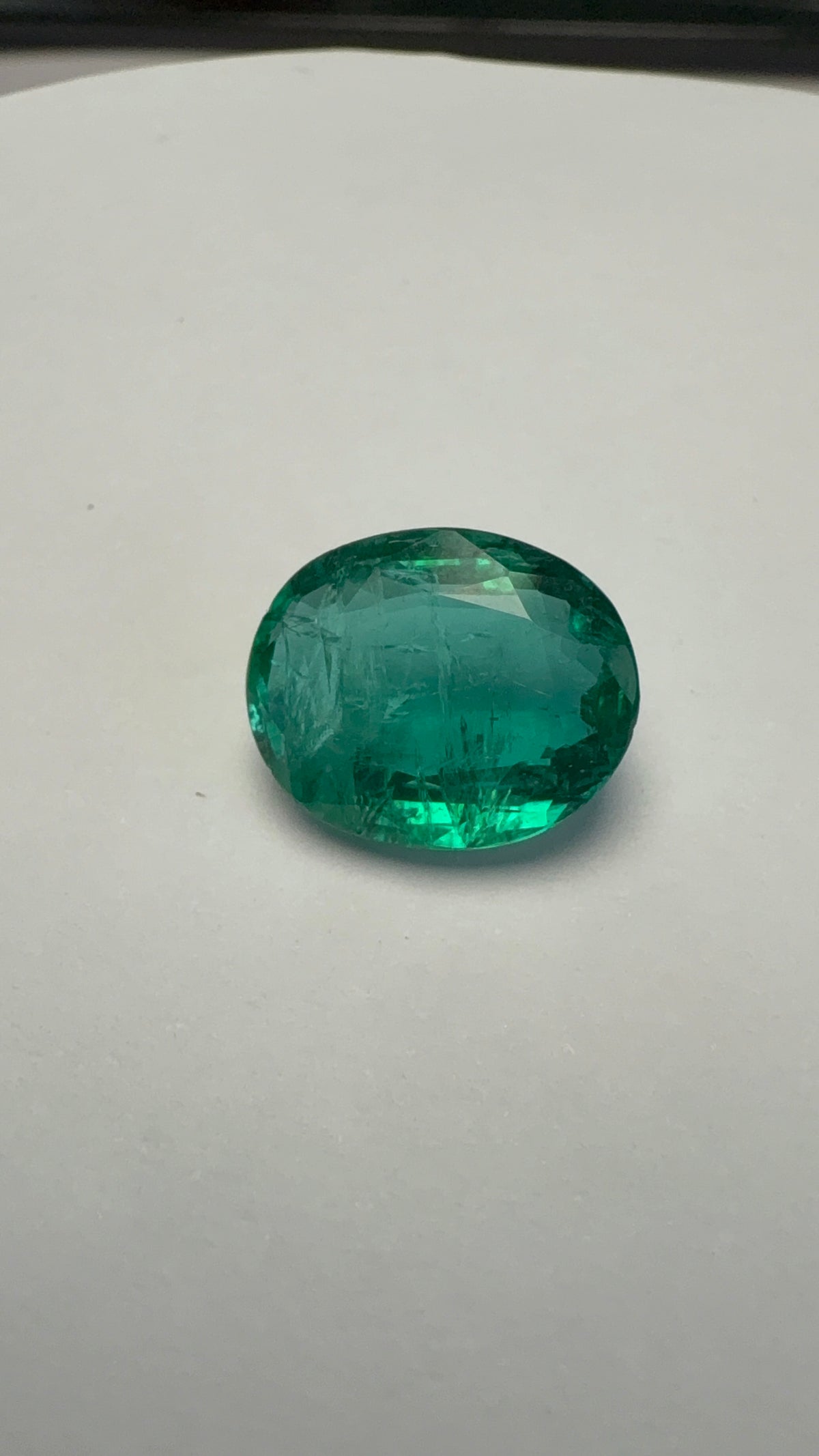 Emerald 5.75 carat EMER-136 face-up view
