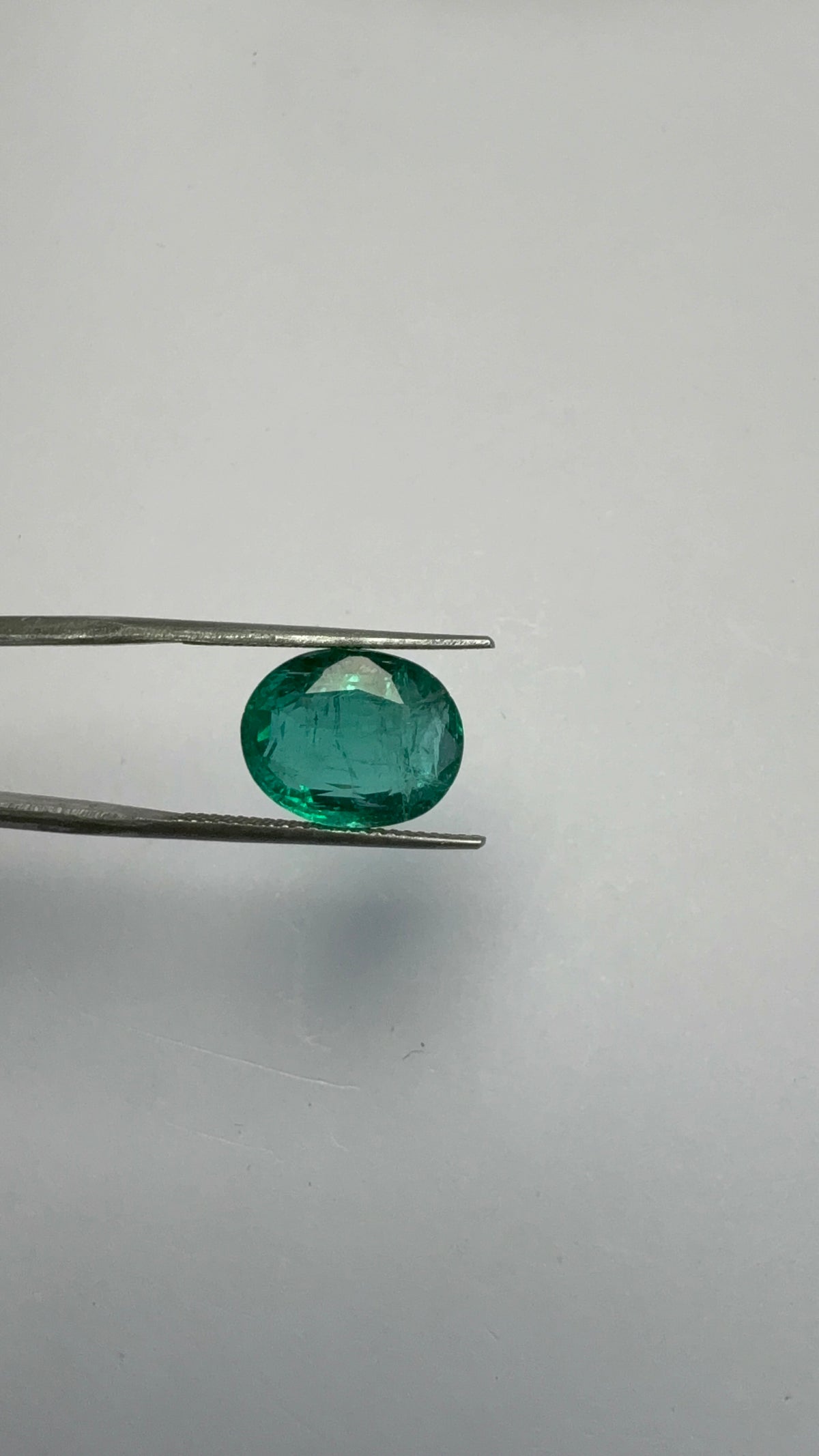 Emerald 5.75 carat EMER-136 close view