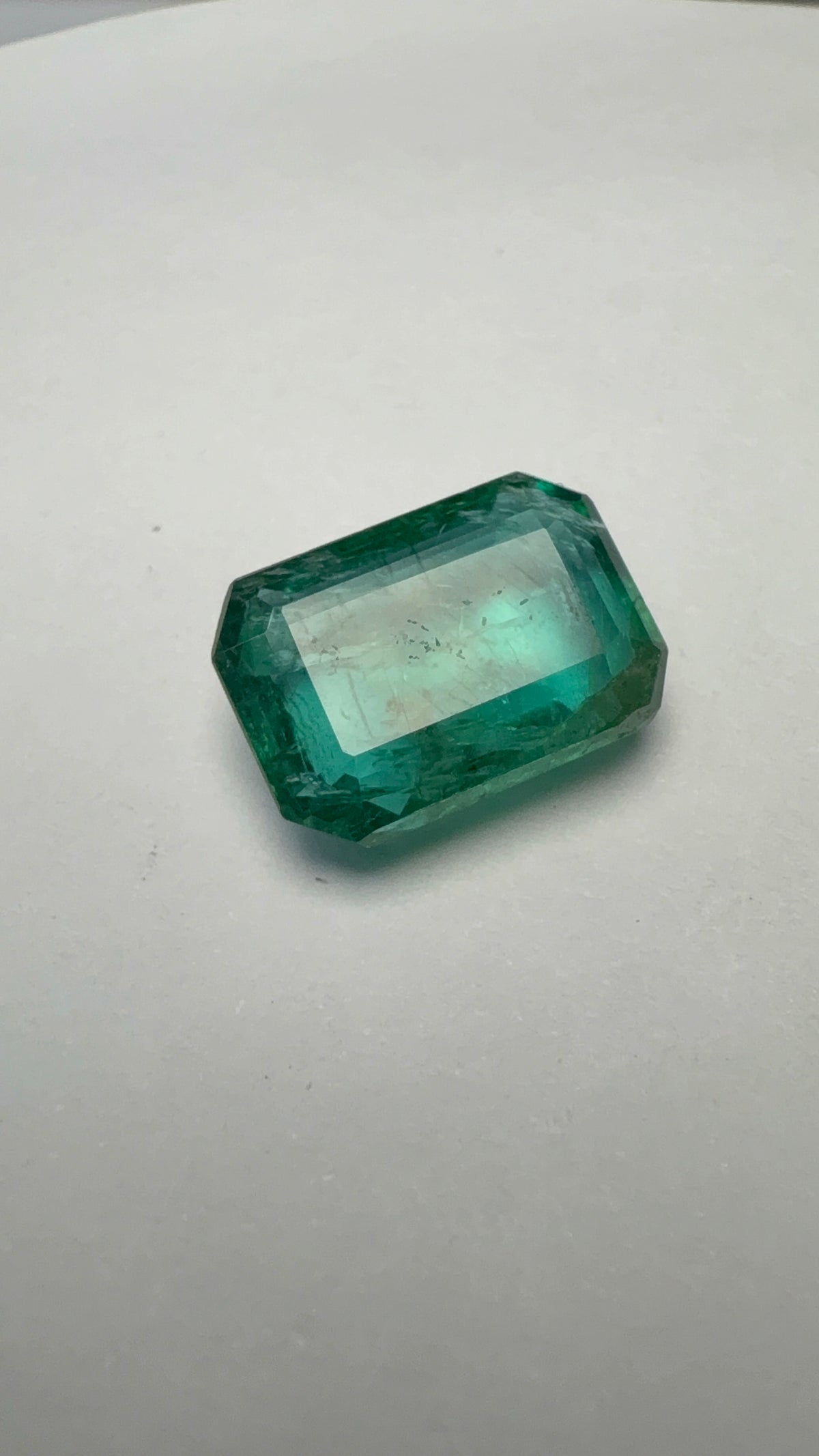 Emerald 4.85 carat EMER-139 alternate face-up view