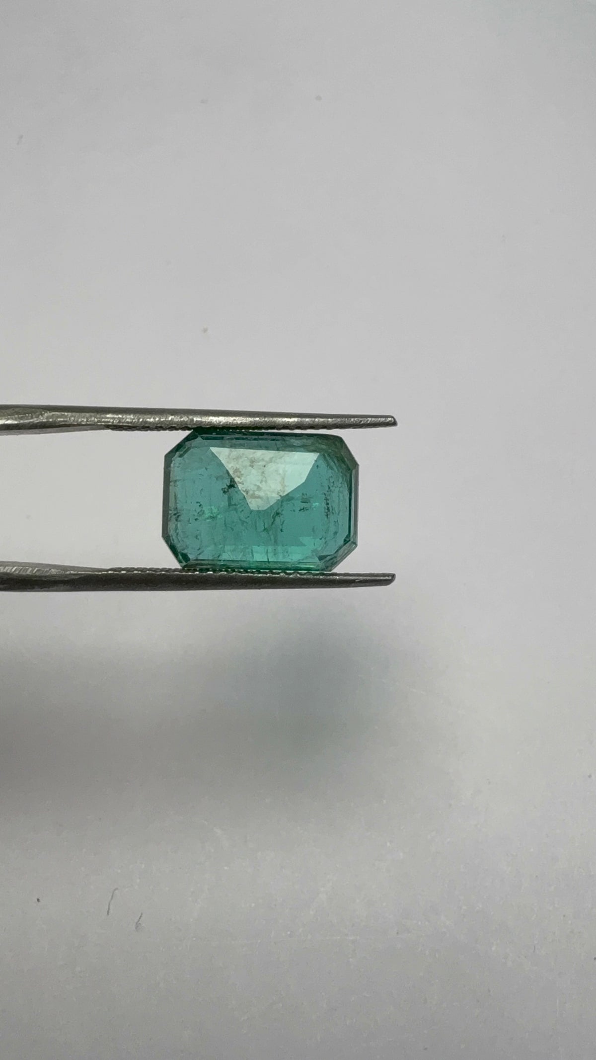 Emerald 4.85 carat EMER-139 reverse view