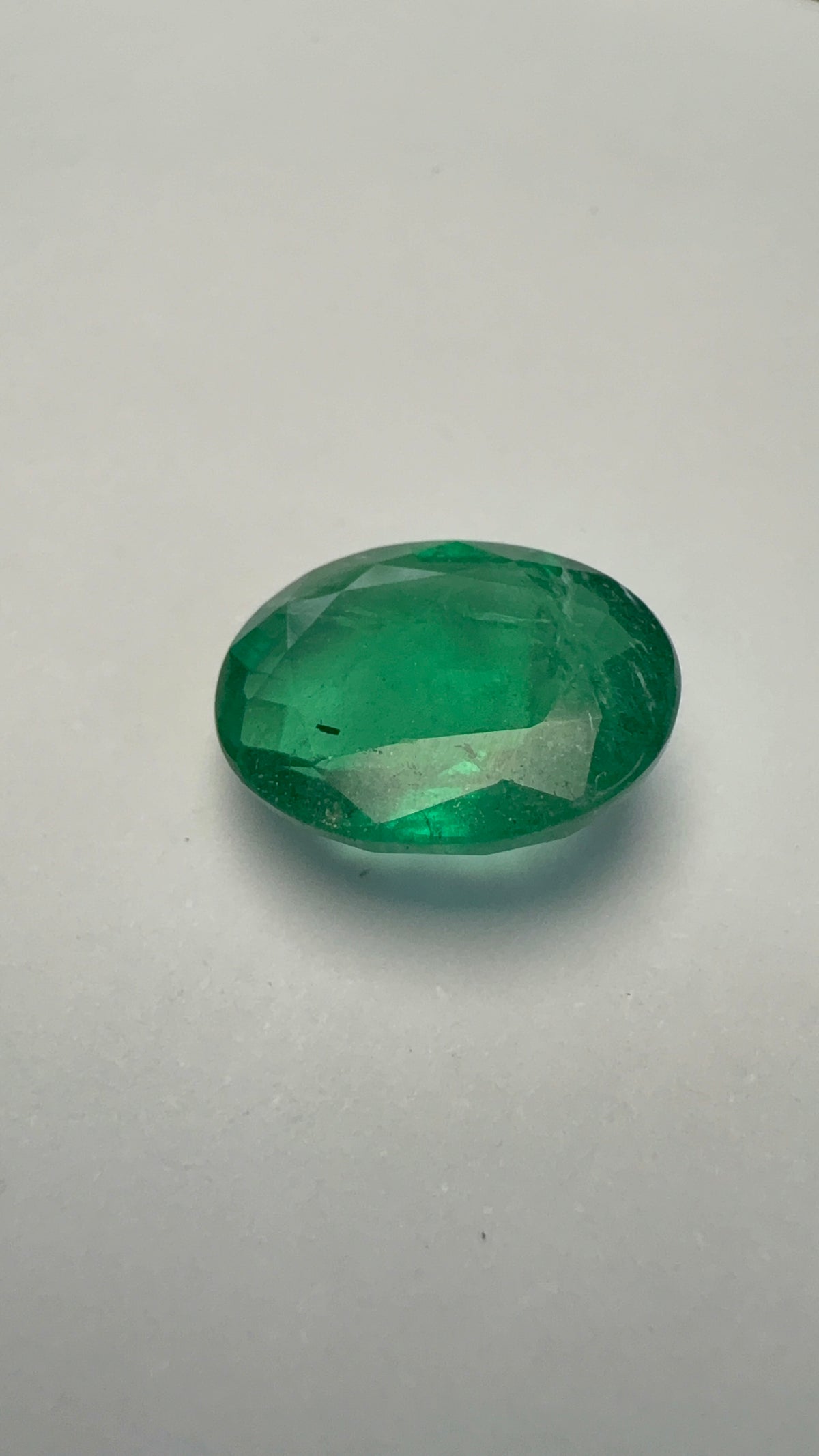Emerald 5.77 carat EMER-141 face-up view