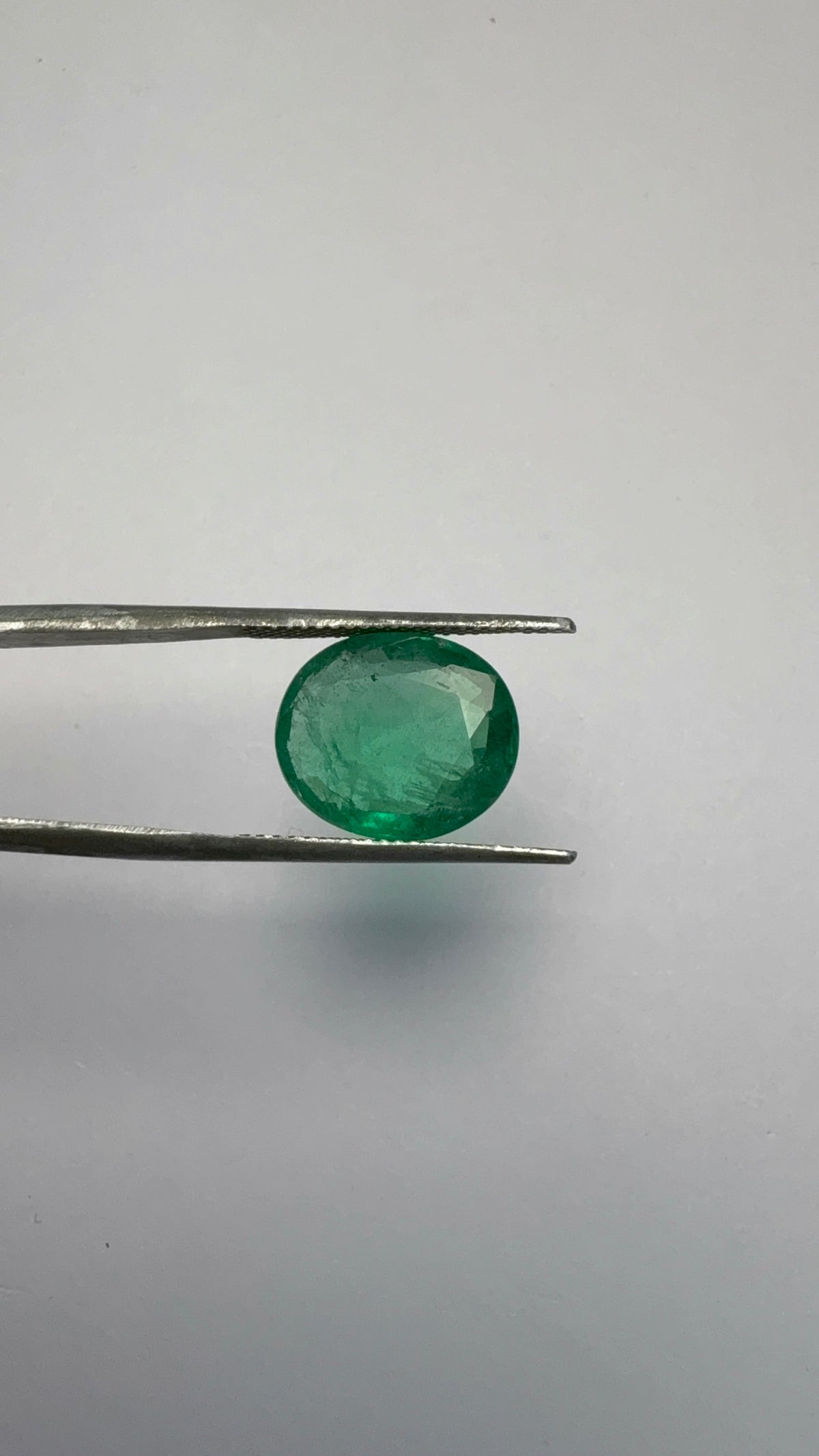 Emerald 5.77 carat EMER-141 close view