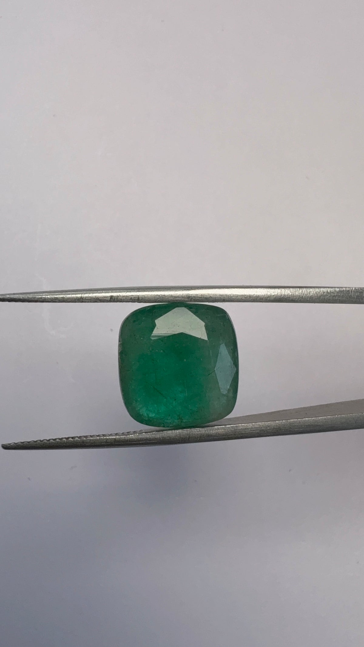 Emerald 7.53 carat EMER-192 close view