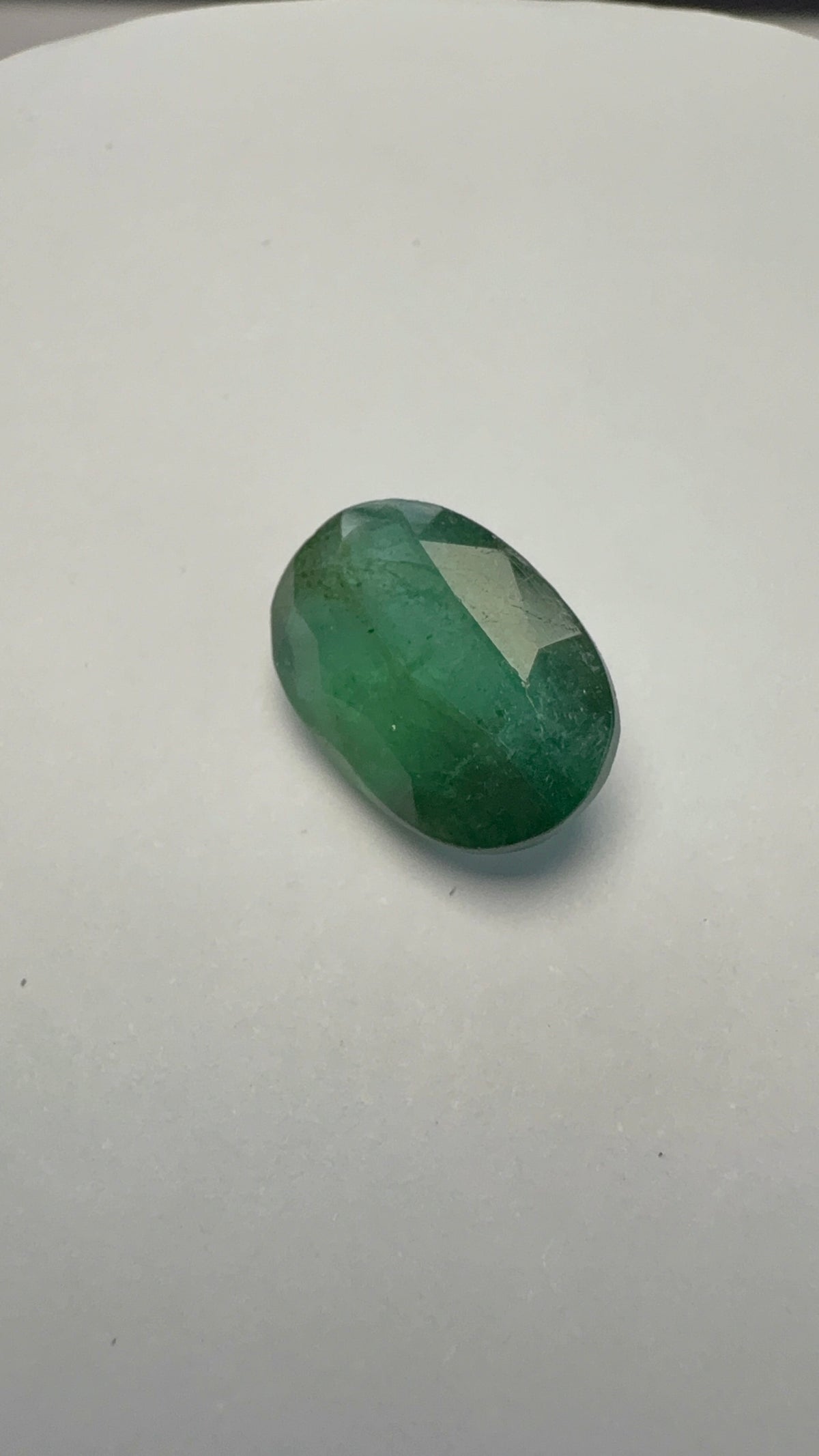 Emerald 5.27 carat EMER-193 alternate face-up view