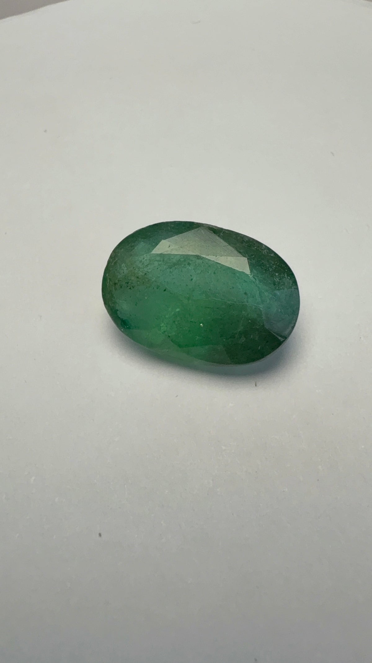Emerald 5.27 carat EMER-193 close view