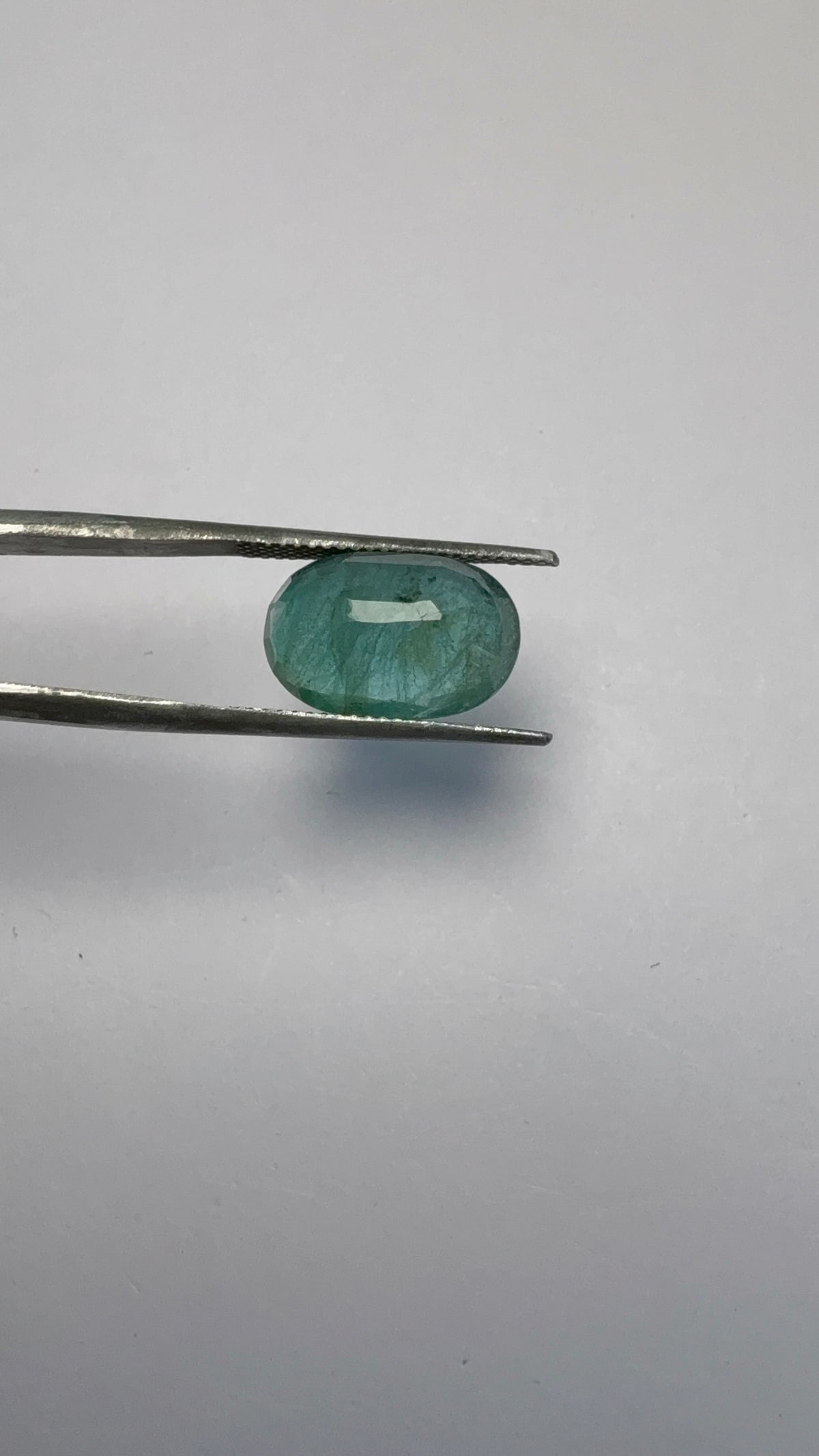 Emerald 5.57 carat EMER-21 close view