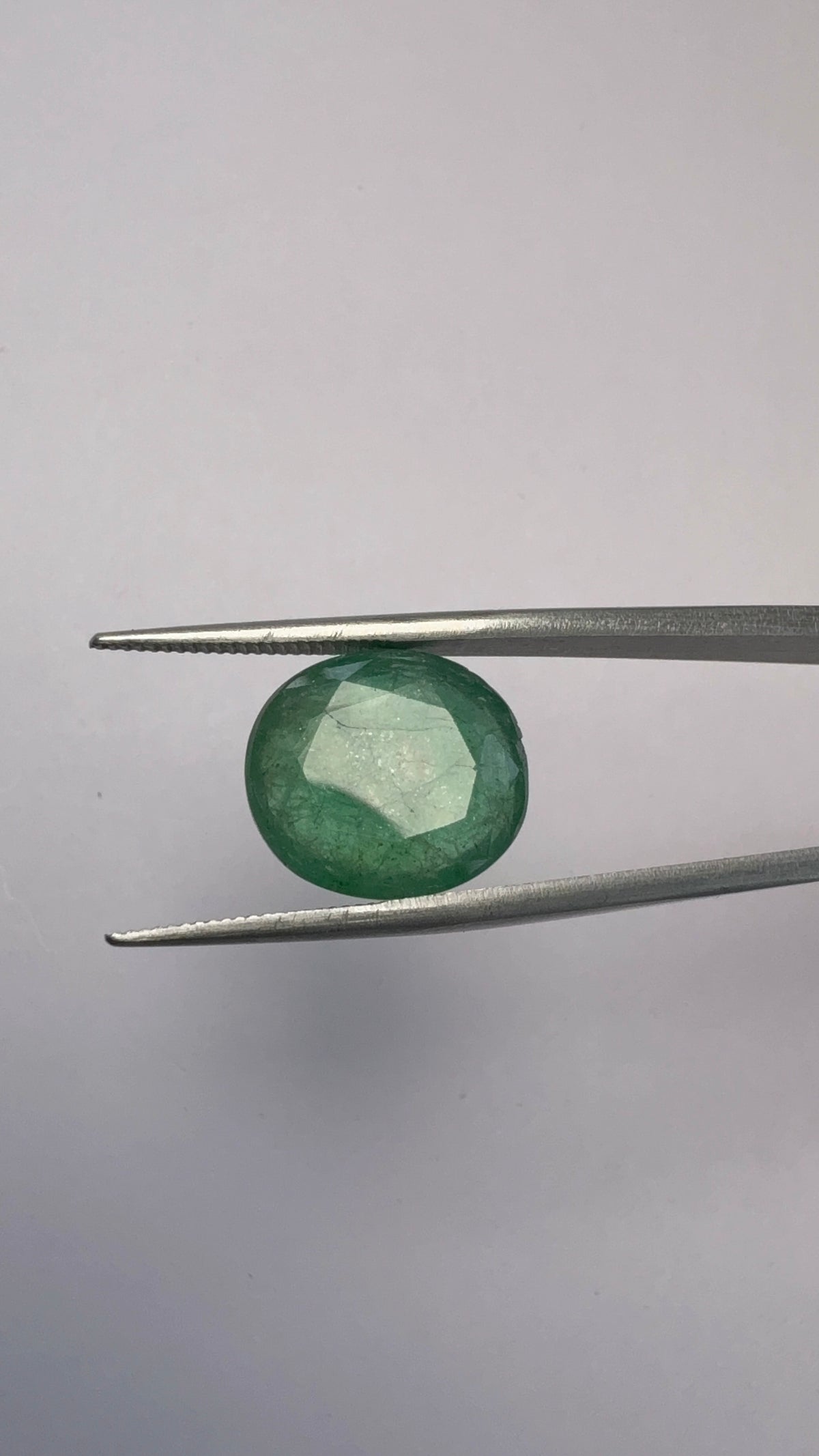 Emerald 7.55 carat EMER-223 close view