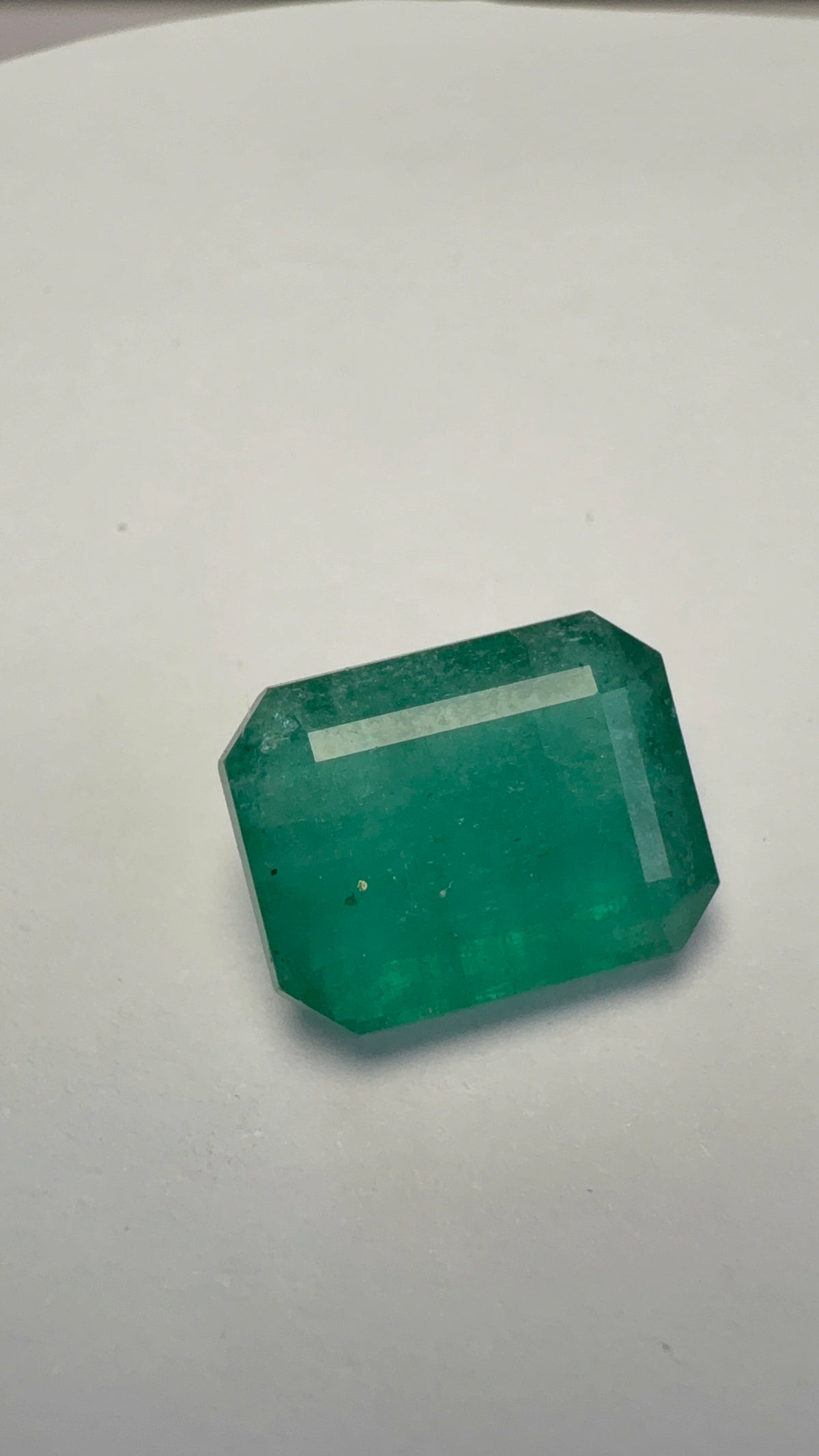 Emerald 6.85 carat EMER-35 close view