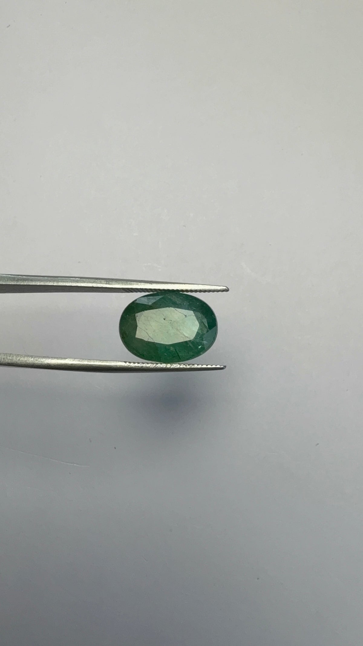 Emerald 5.69 carat EMER-36 close view