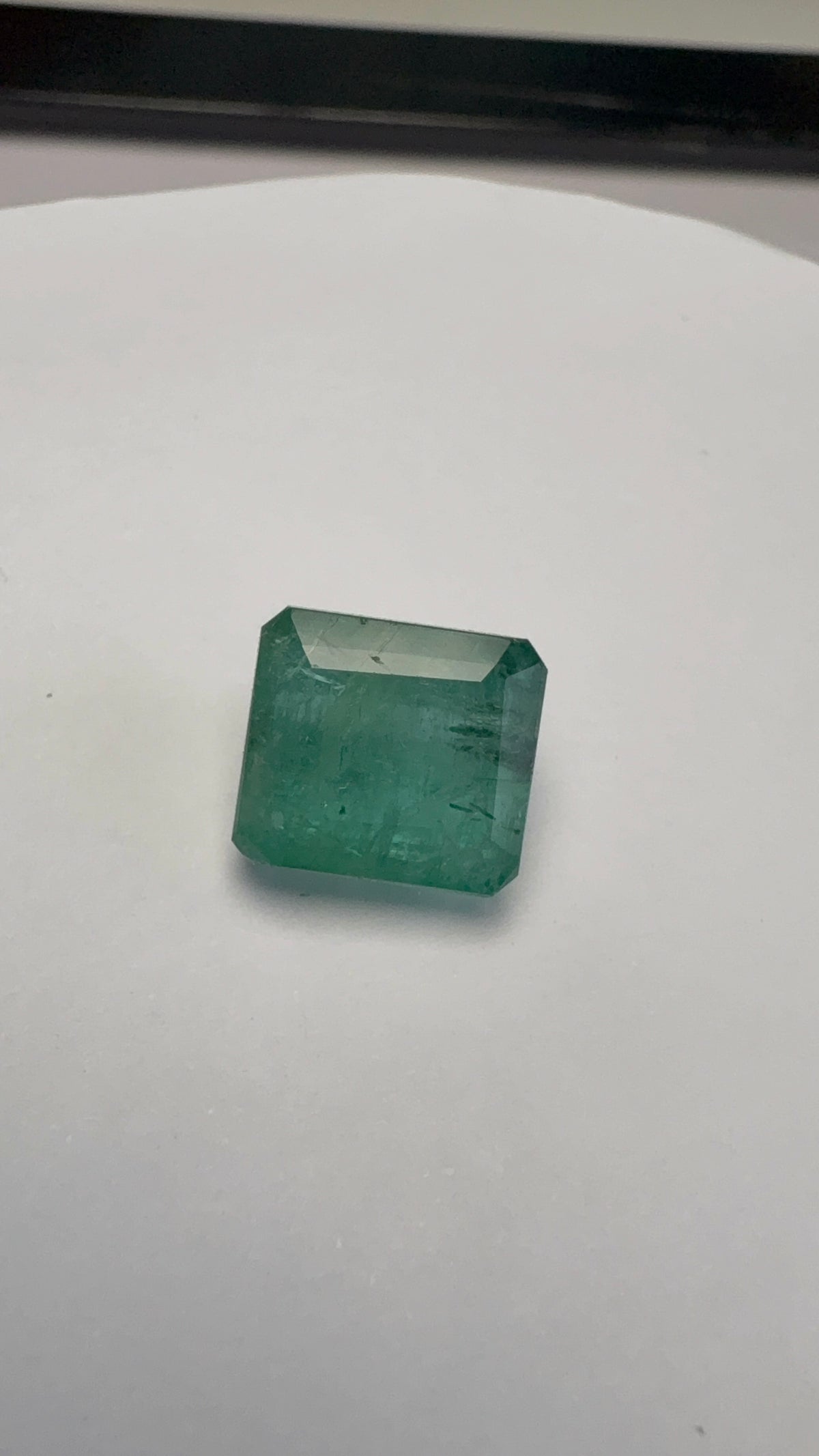 Emerald 8.27 carat EMER-41 face-up view