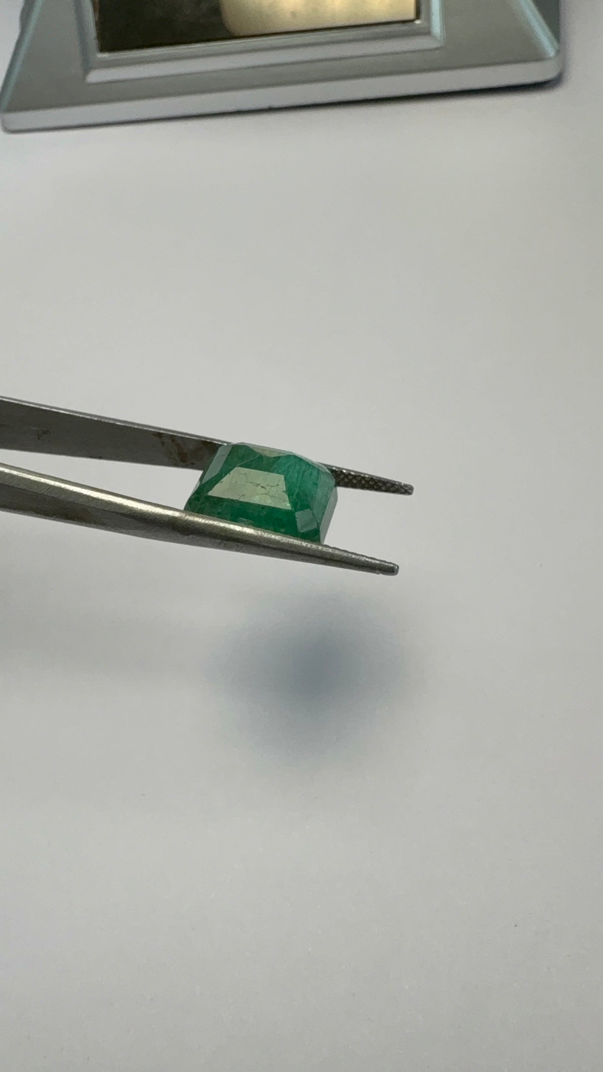 Emerald 9.15 carat EMER-60 angled view