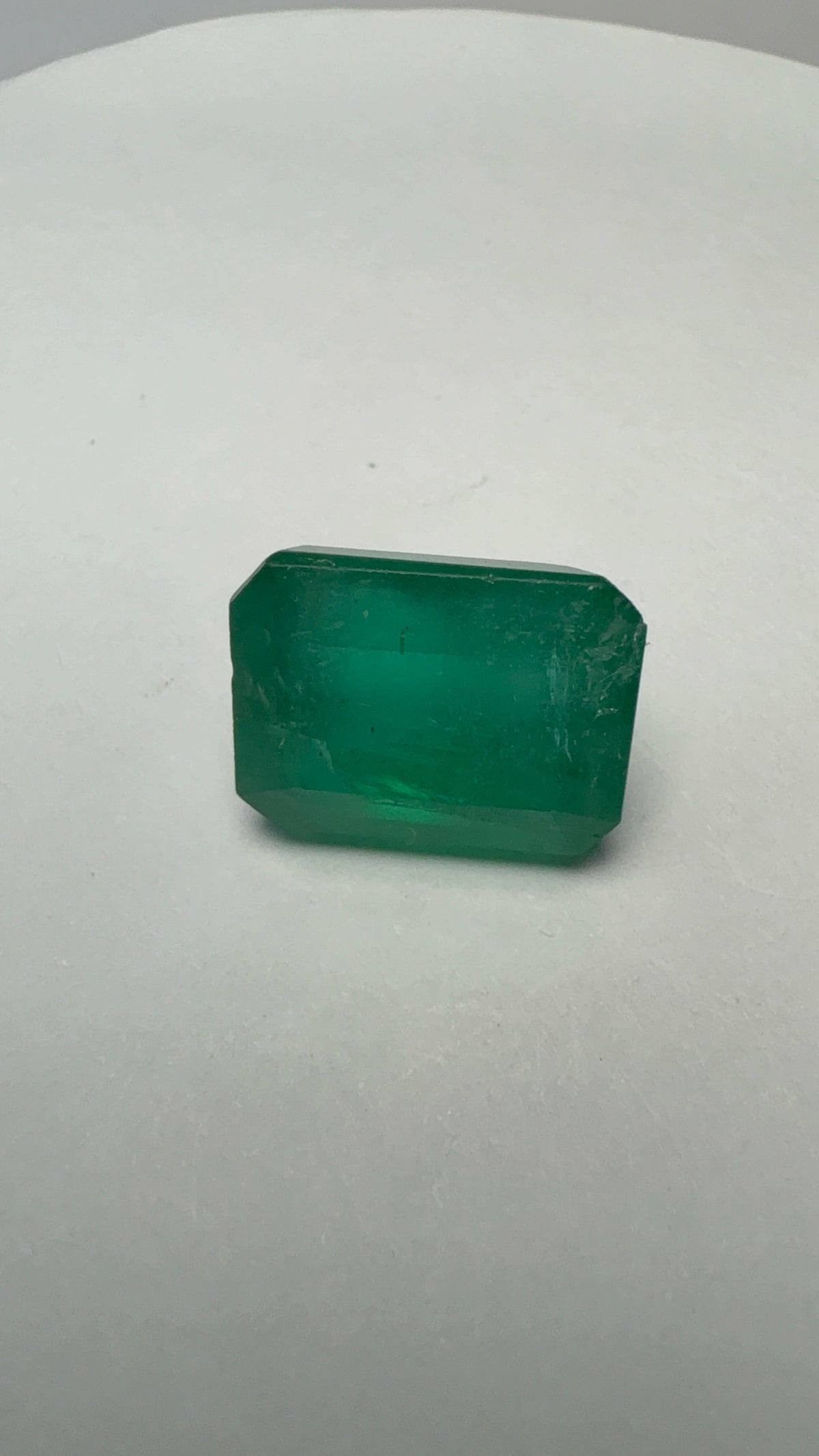 Emerald 6.62 carat EMER-80 alternate face-up view