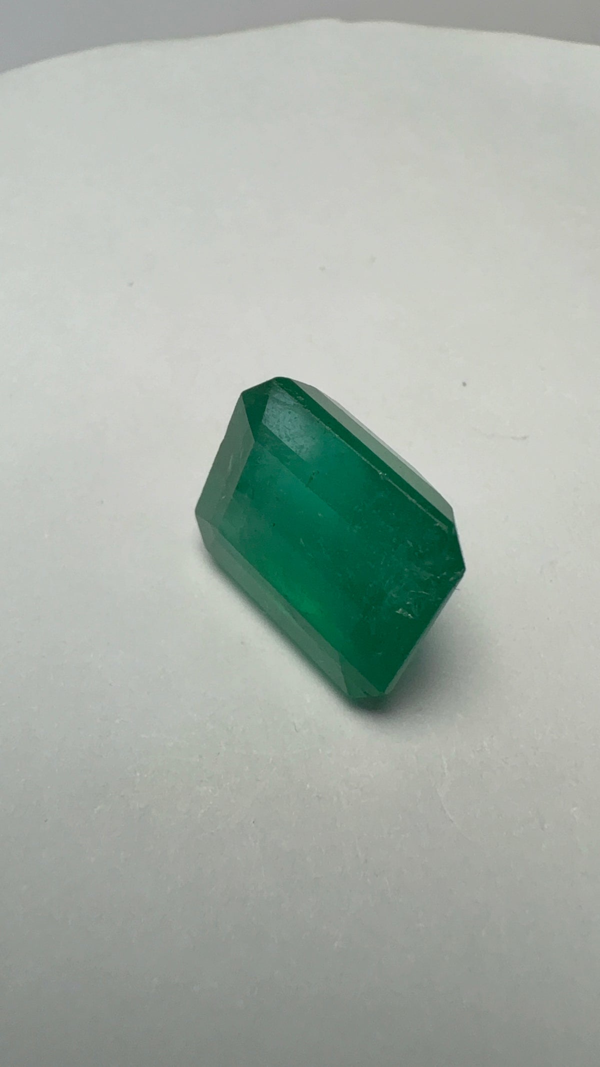Emerald 6.62 carat EMER-80 close view
