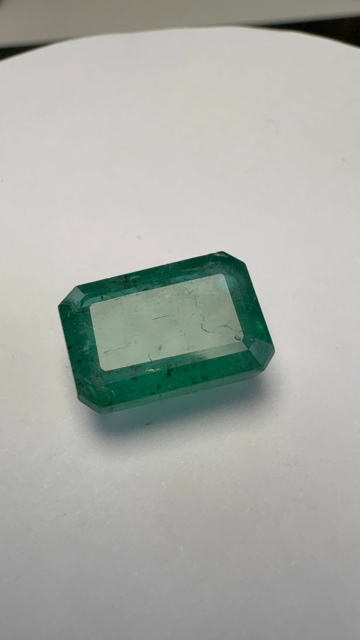 Emerald 6.58 carat EMER-85 face-up view