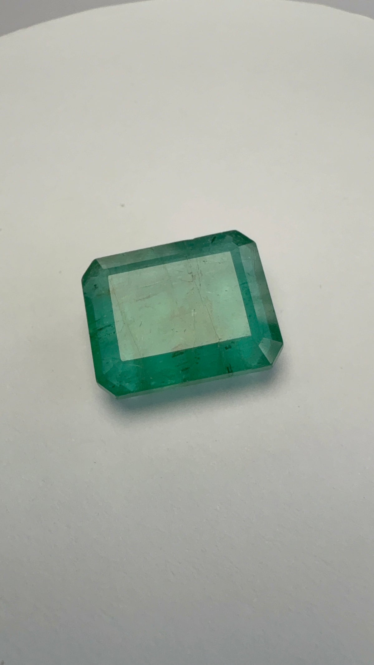 Emerald 8.91 carat EMER-9 close view