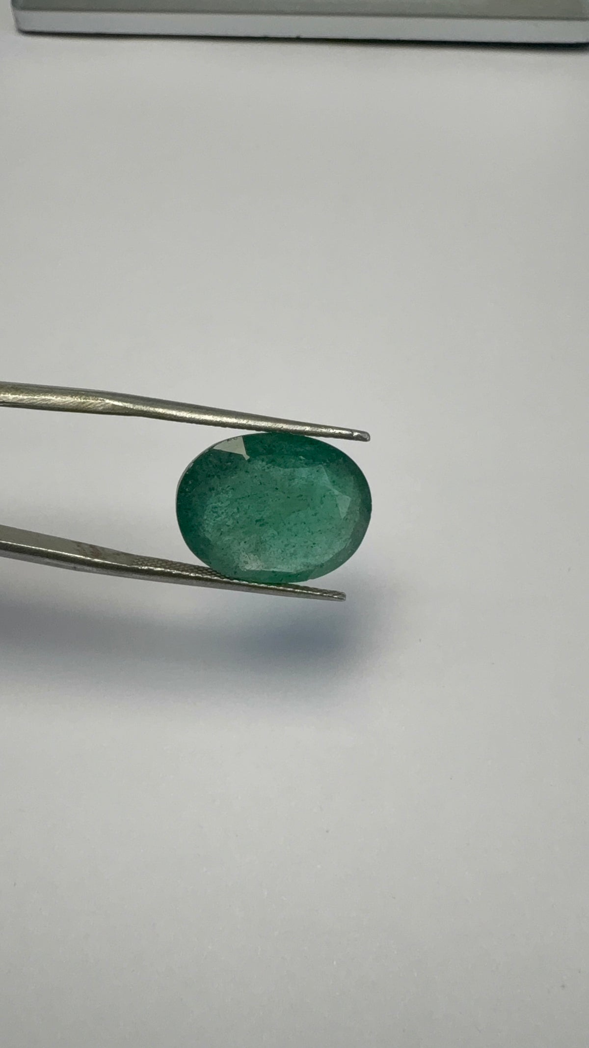 Emerald 9.44 carat EMER-92 close view