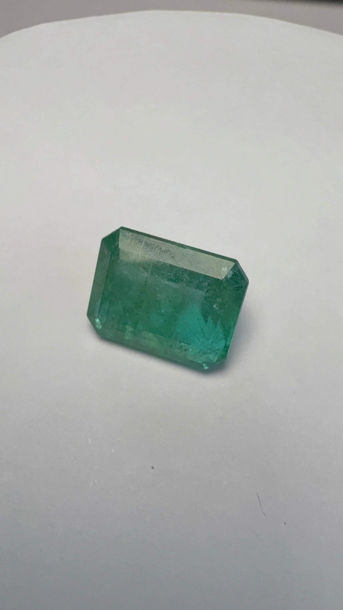 Emerald 8.32 carat EMER-97 alternate face-up view