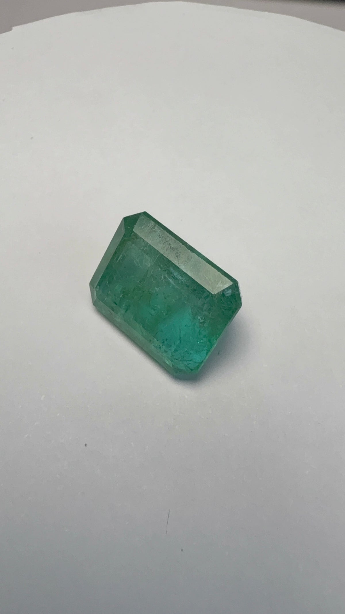 Emerald 8.32 carat EMER-97 close view