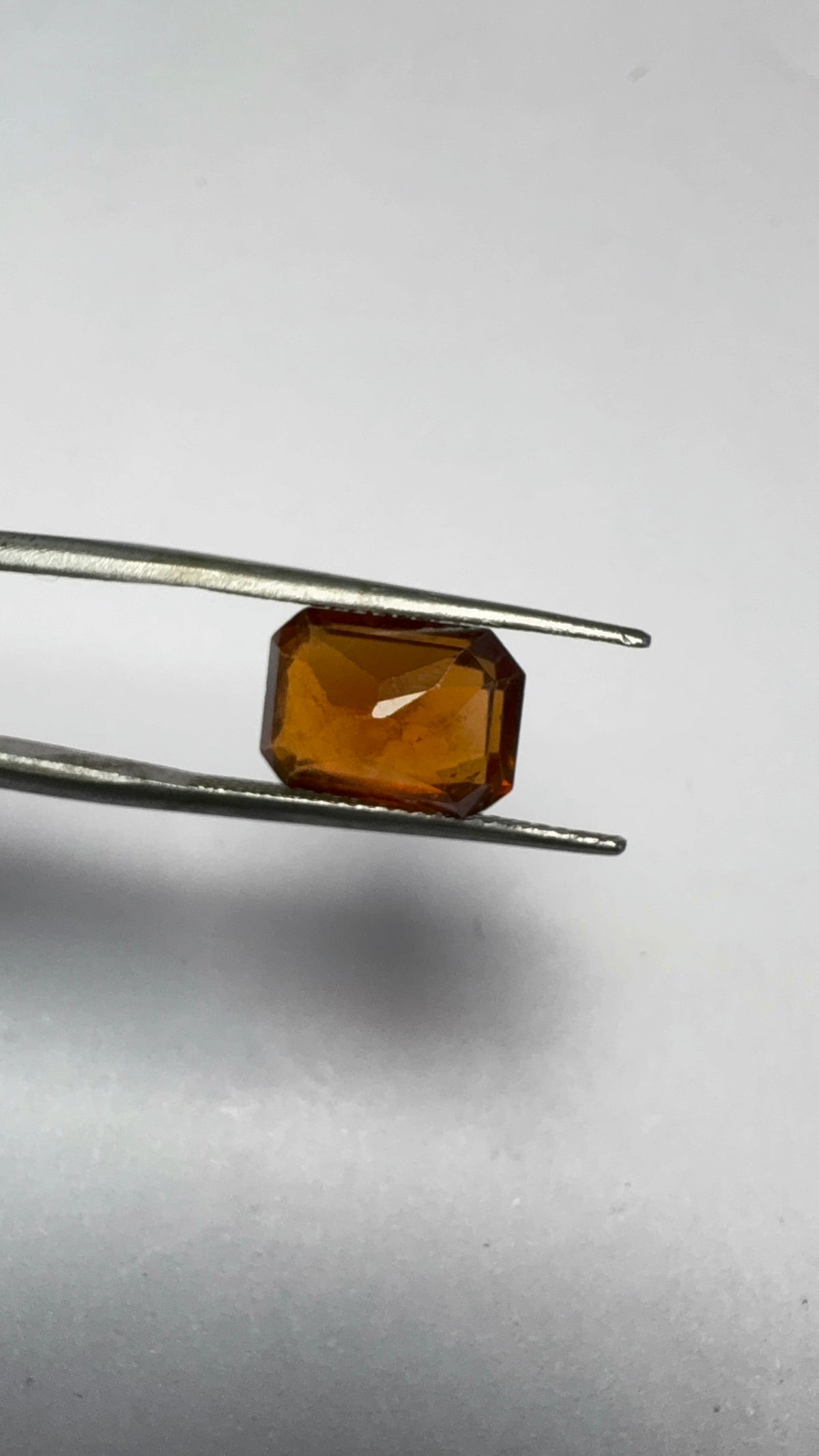 Hessonite (Gomed) 4.81 carat GOR-15 reverse view